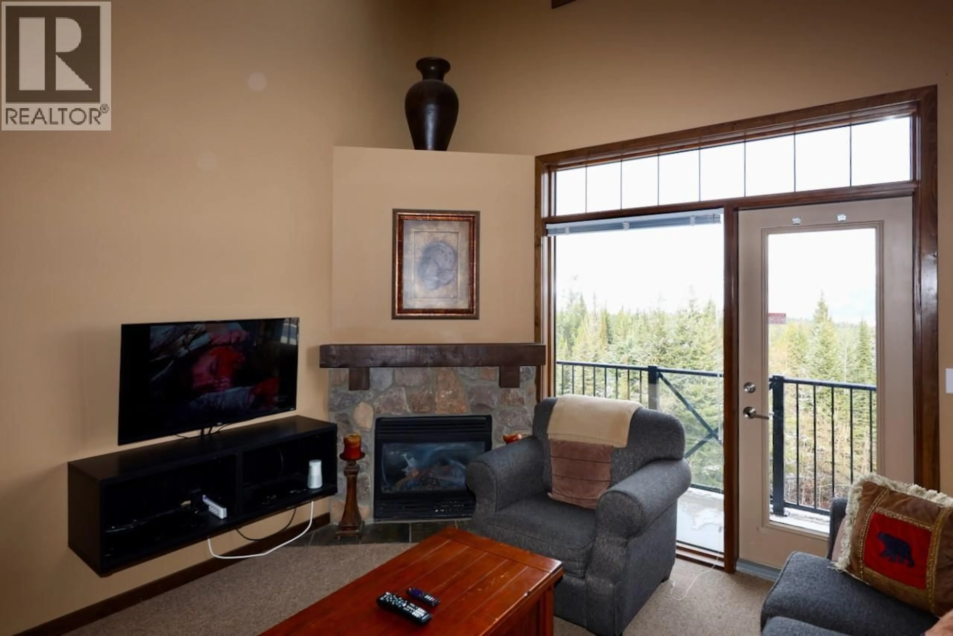 Living room with furniture, unknown for 415 (a&b) - 1549 KICKING HORSE TRAIL, Golden British Columbia V0A1H0