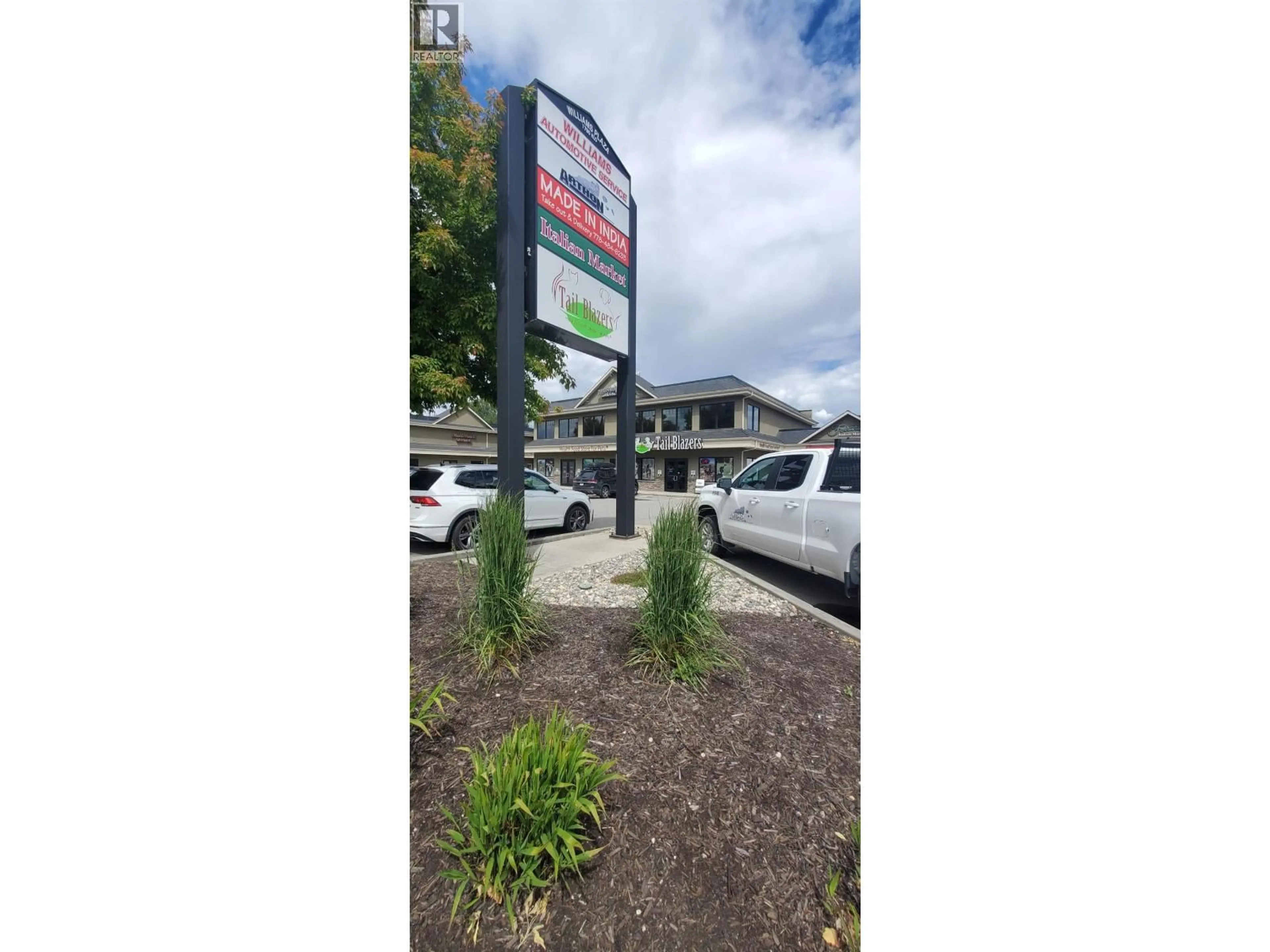 Parking for 8&9 - 1790 KLO ROAD, Kelowna British Columbia V1W3P6