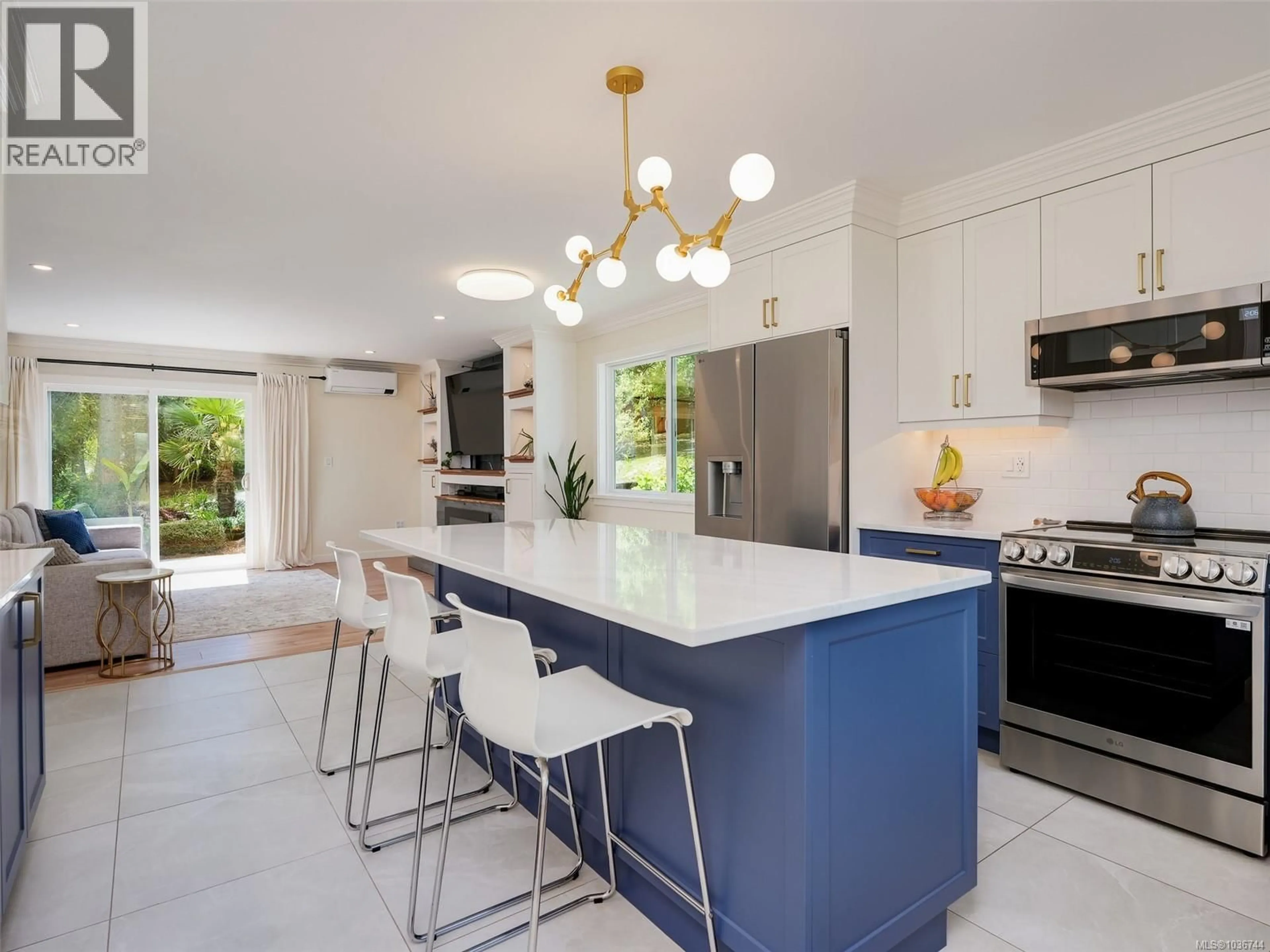 Open concept kitchen, ceramic/tile floor for 188 ATKINS ROAD, View Royal British Columbia V9B2Z8