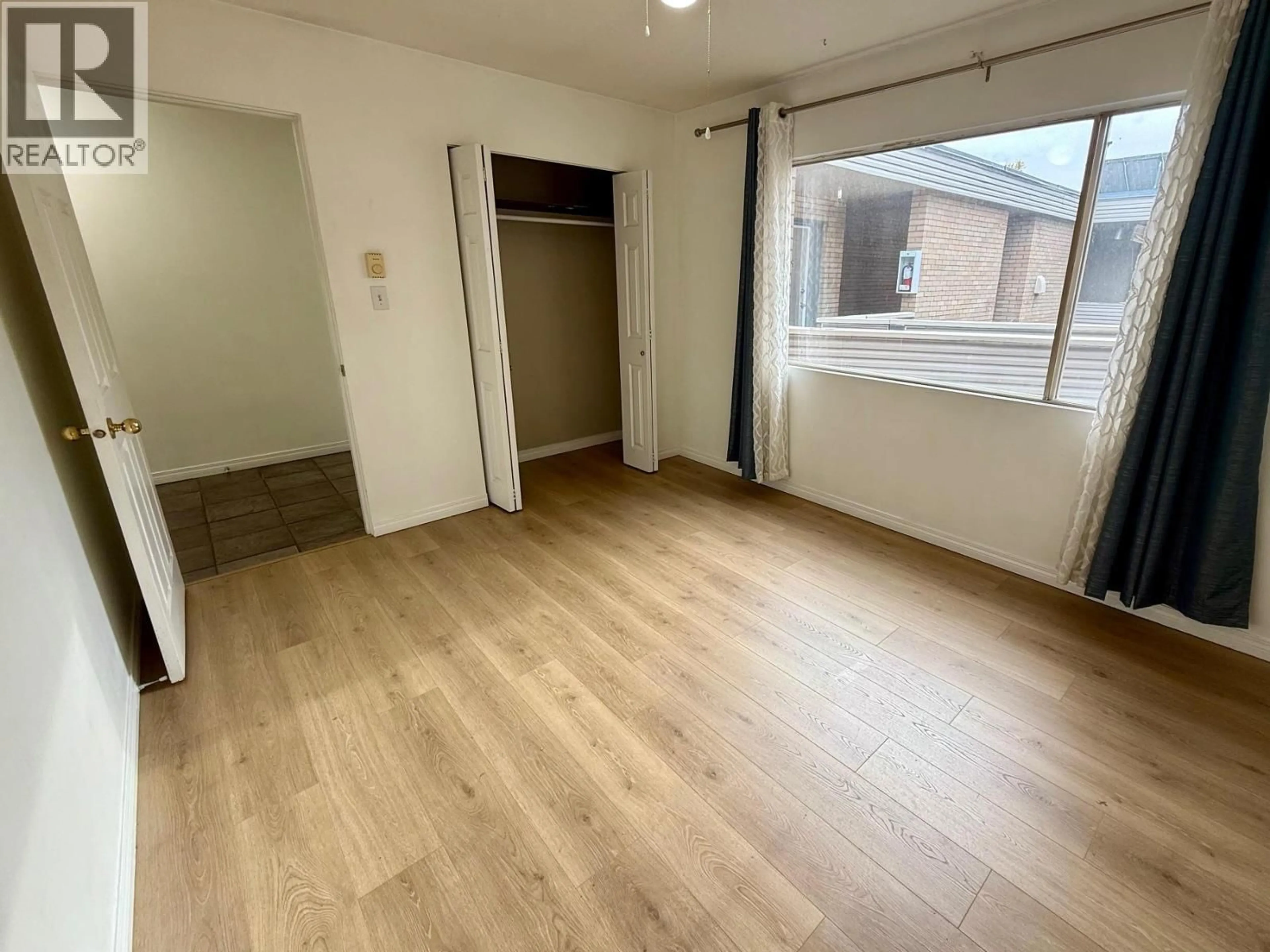 A pic of a room for 303 - 1761 PANDOSY STREET, Kelowna British Columbia V1Y1R2