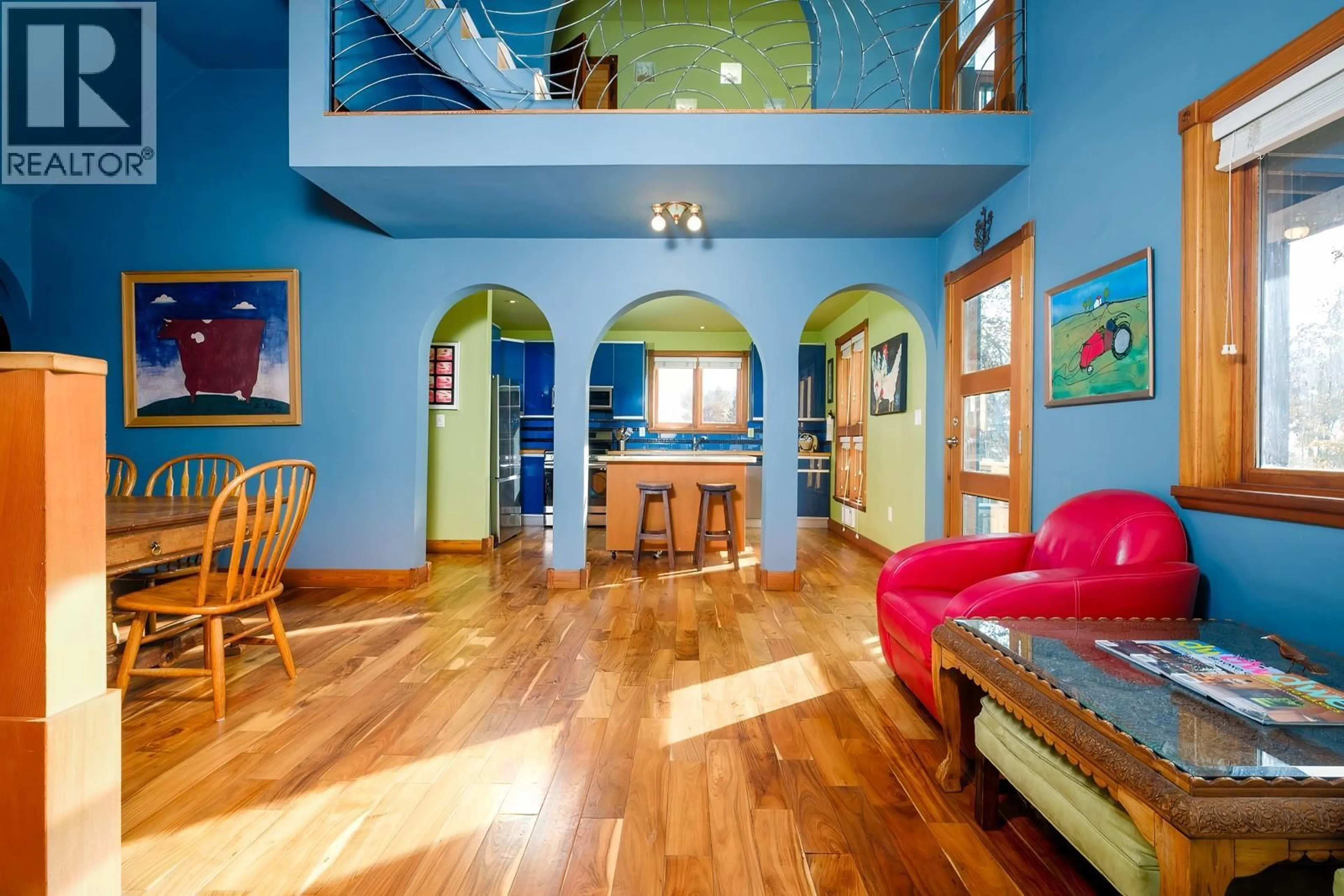 Indoor foyer for 2075 THOMPSON AVENUE, Rossland British Columbia V0G1Y0