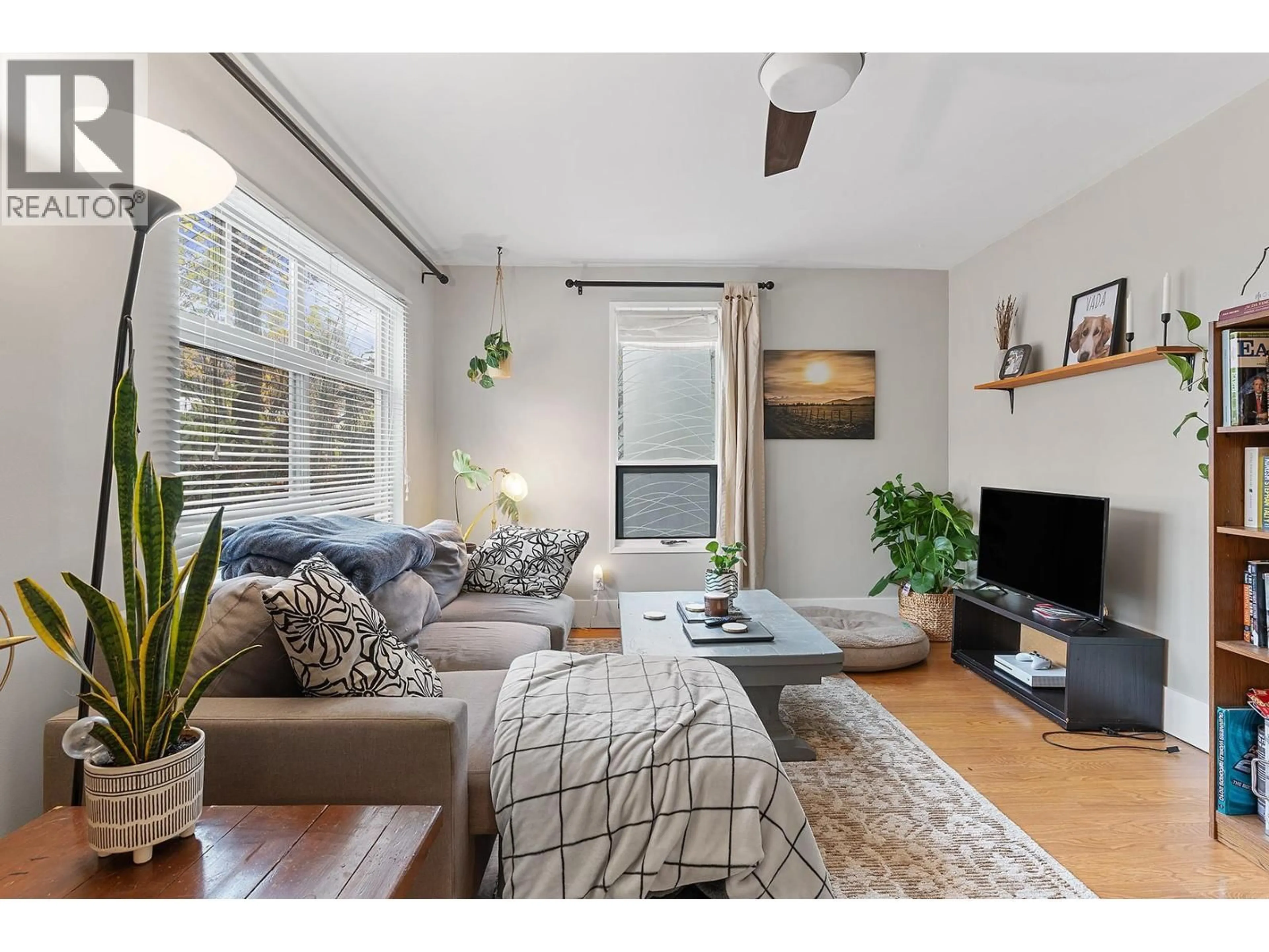 Living room with furniture, unknown for 2108 33 STREET, Vernon British Columbia V1T5R8