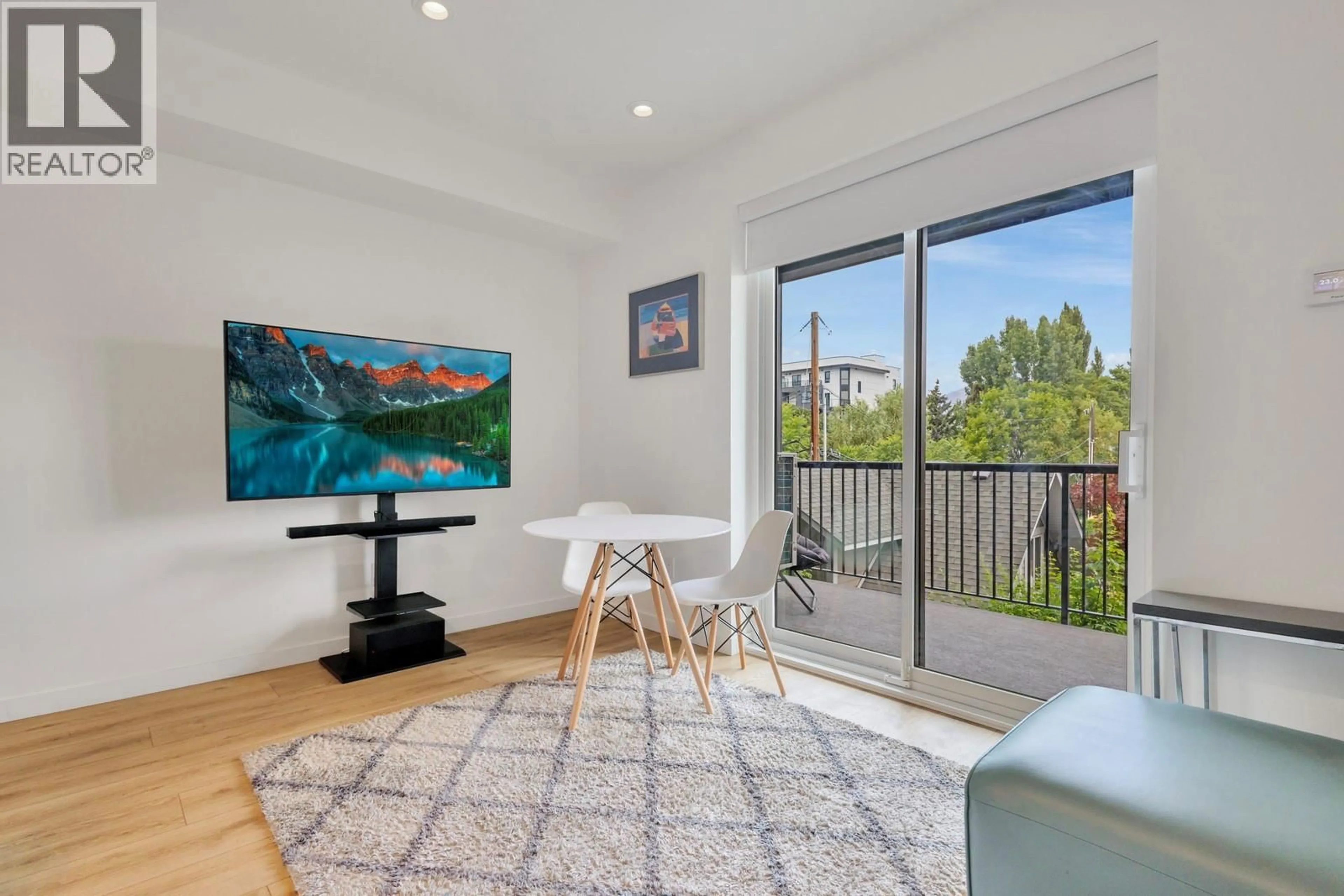 A pic of a room for 209 - 660 CAWSTON AVENUE NORTH, Kelowna British Columbia V1Y9M1