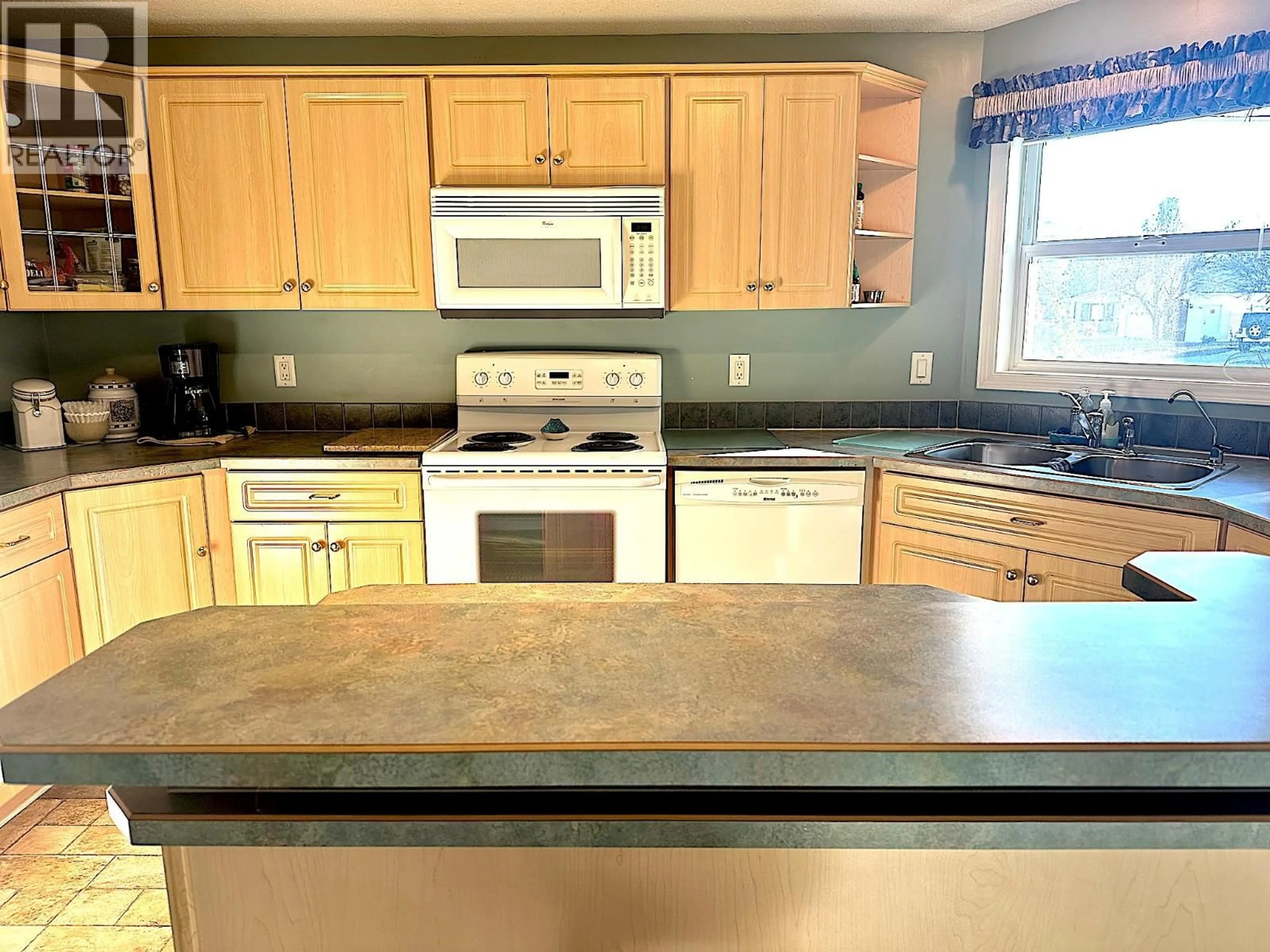 Standard kitchen, unknown for 59 - 9510 HIGHWAY 97N OTHER, Vernon British Columbia V1H1R8