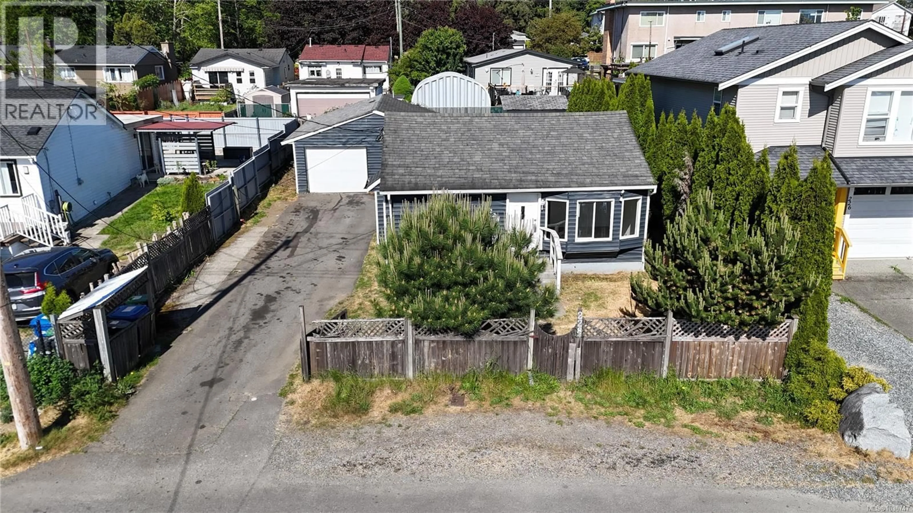 A pic from outside/outdoor area/front of a property/back of a property/a pic from drone, street for 228 VIEW STREET, Nanaimo British Columbia V9R4N7