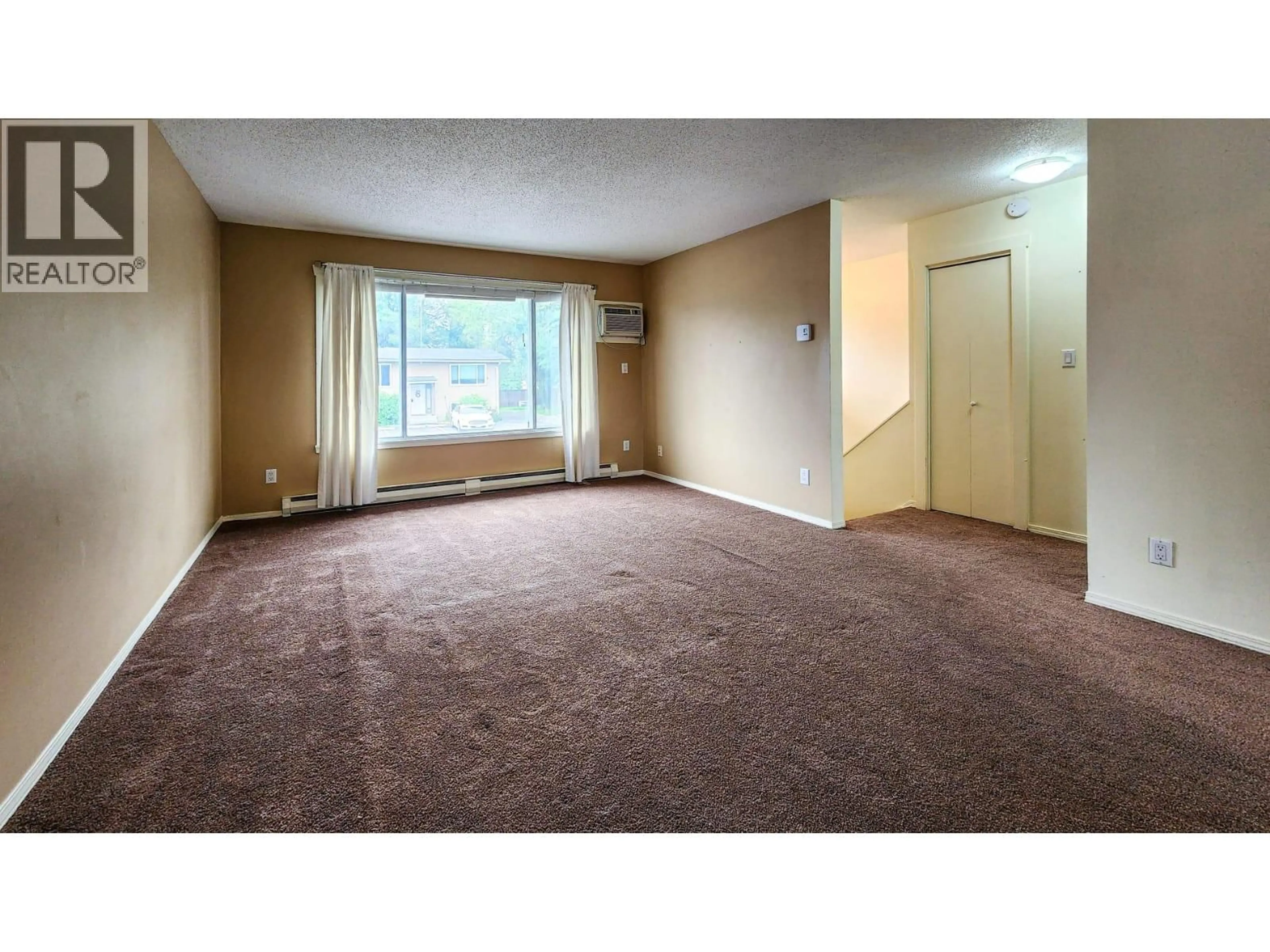 A pic of a room for 592 MCCURDY ROAD, Kelowna British Columbia V1X2P5
