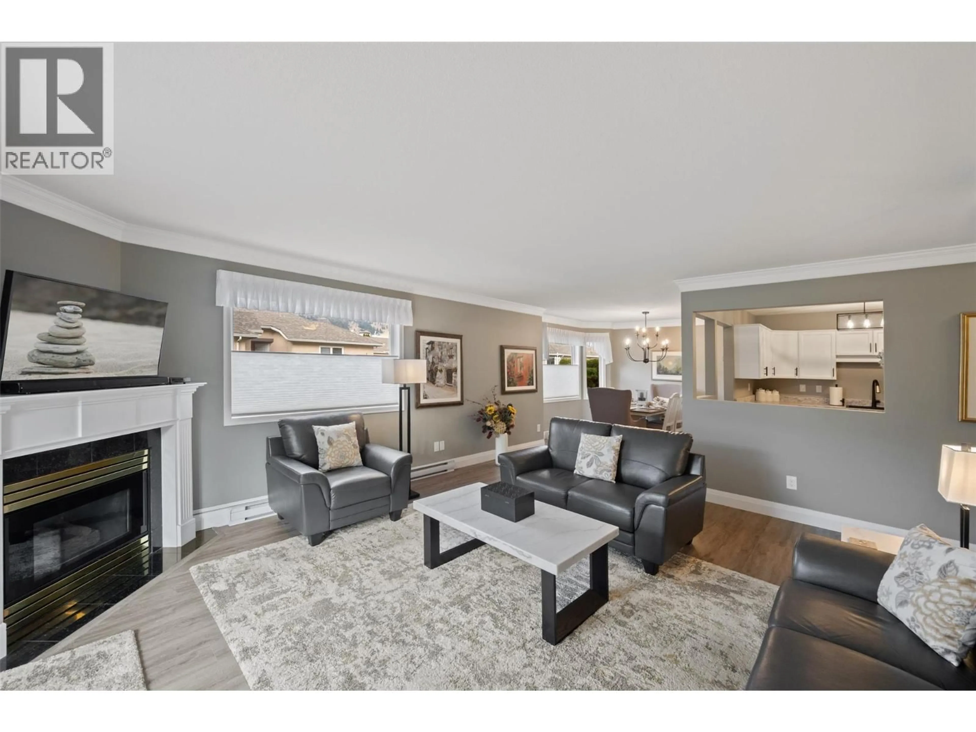 Living room with furniture, unknown for 109 - 8700 JUBILEE ROAD EAST, Summerland British Columbia V0H1Z5