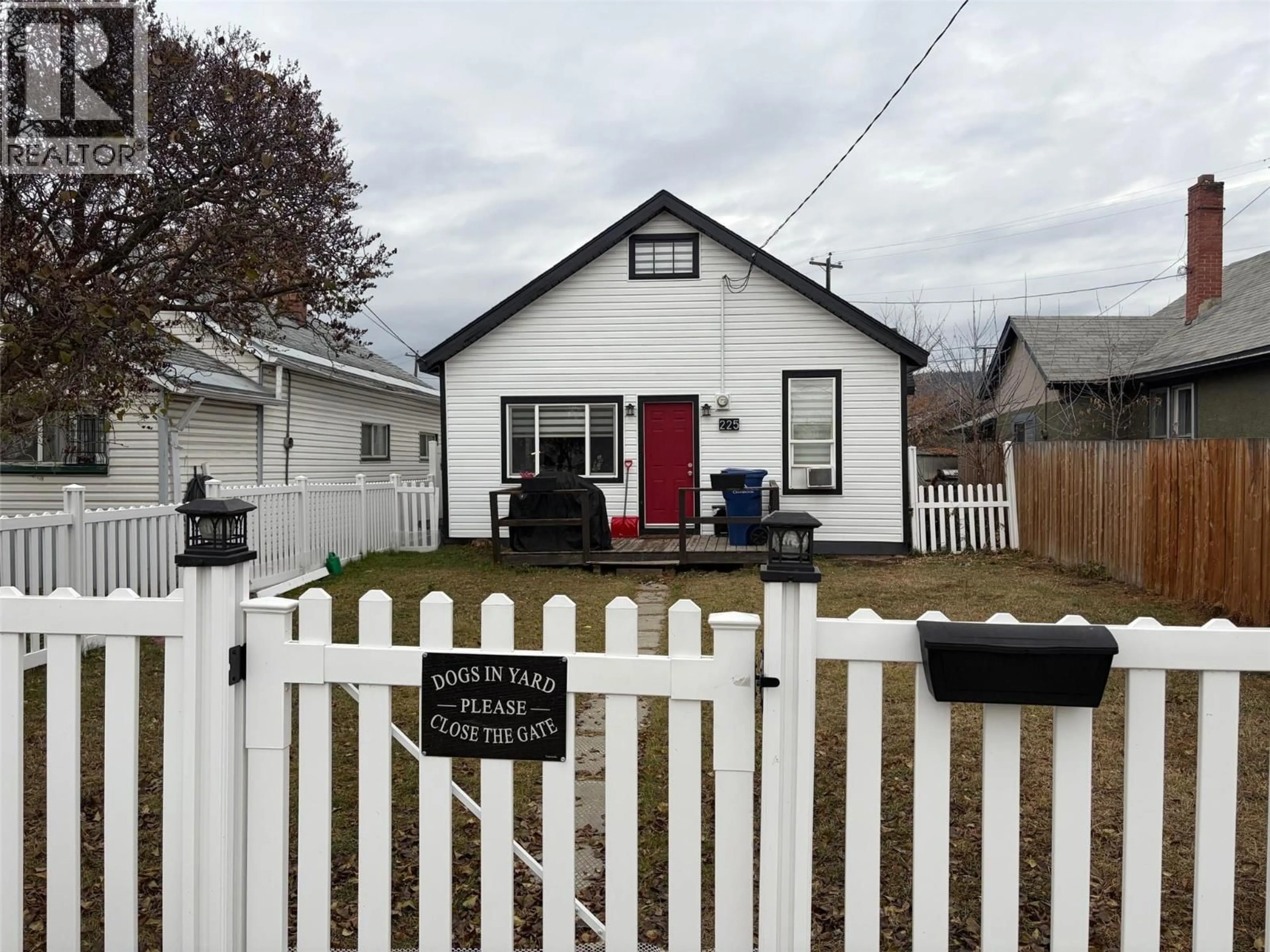 Unknown for 225 3RD AVENUE SOUTH, Cranbrook British Columbia V1C2B8