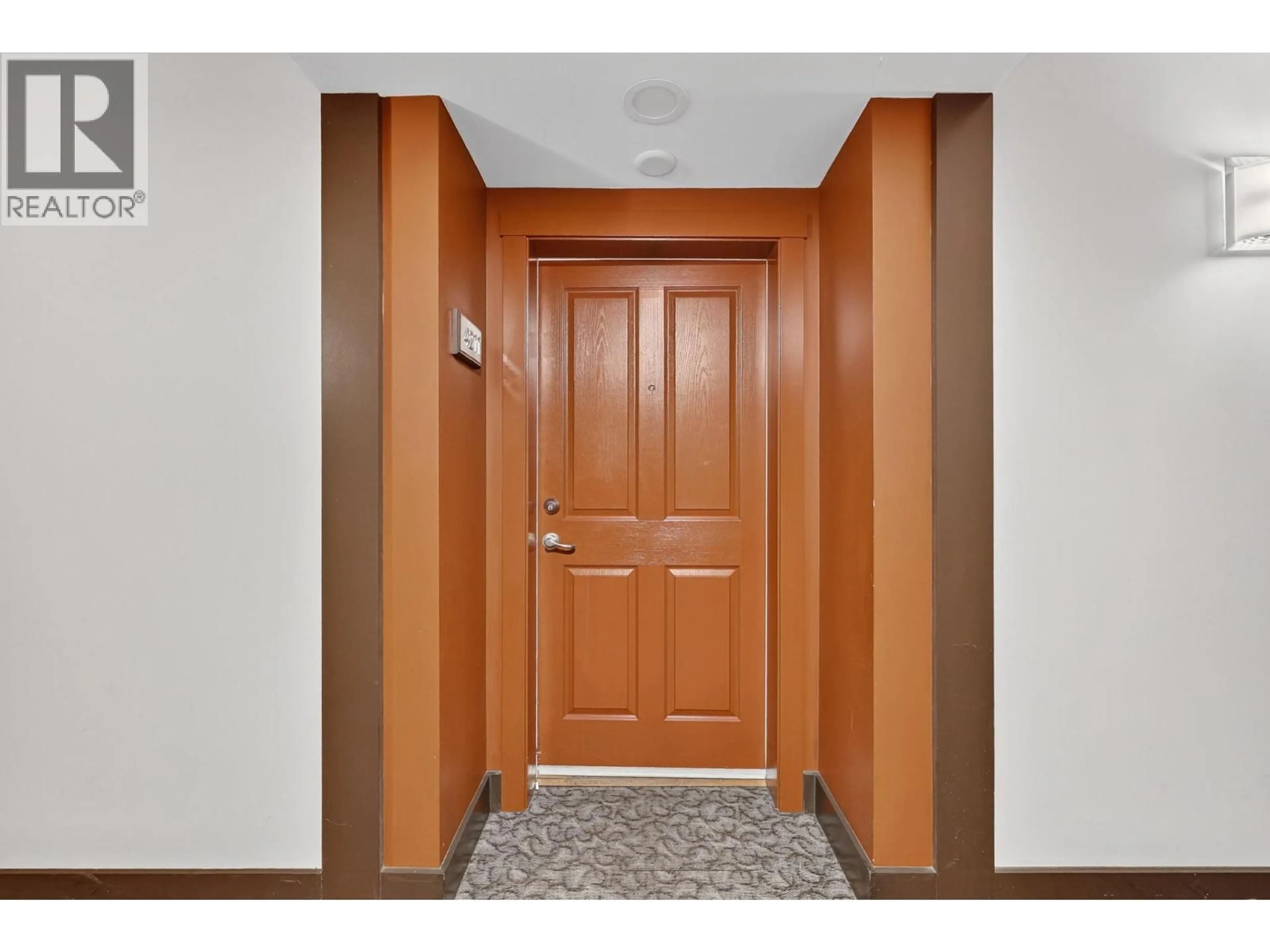 Indoor entryway for 4211 - 3842 OLD OKANAGAN HIGHWAY, West Kelowna British Columbia V4T3G6