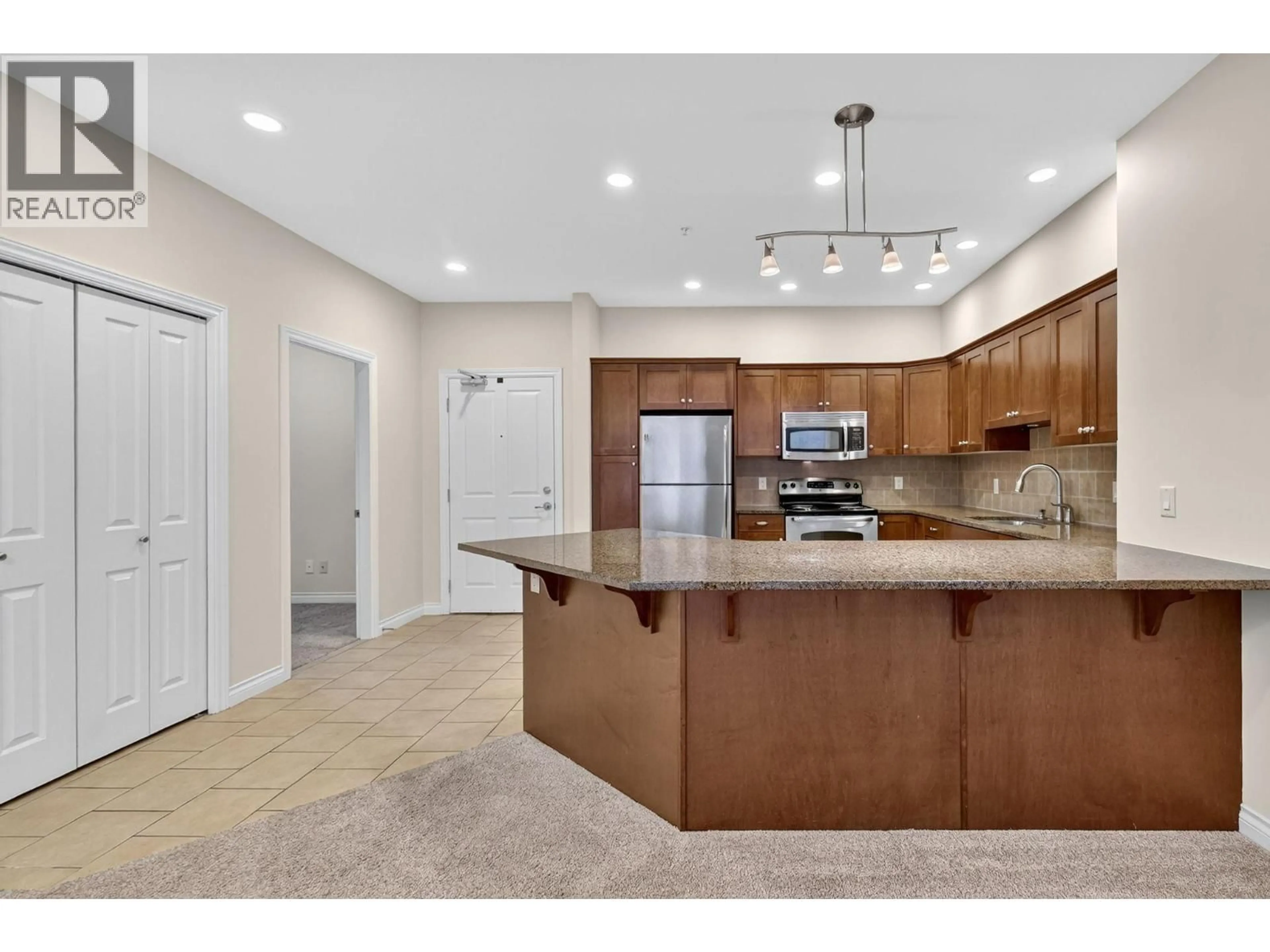 Open concept kitchen, unknown for 4211 - 3842 OLD OKANAGAN HIGHWAY, West Kelowna British Columbia V4T3G6