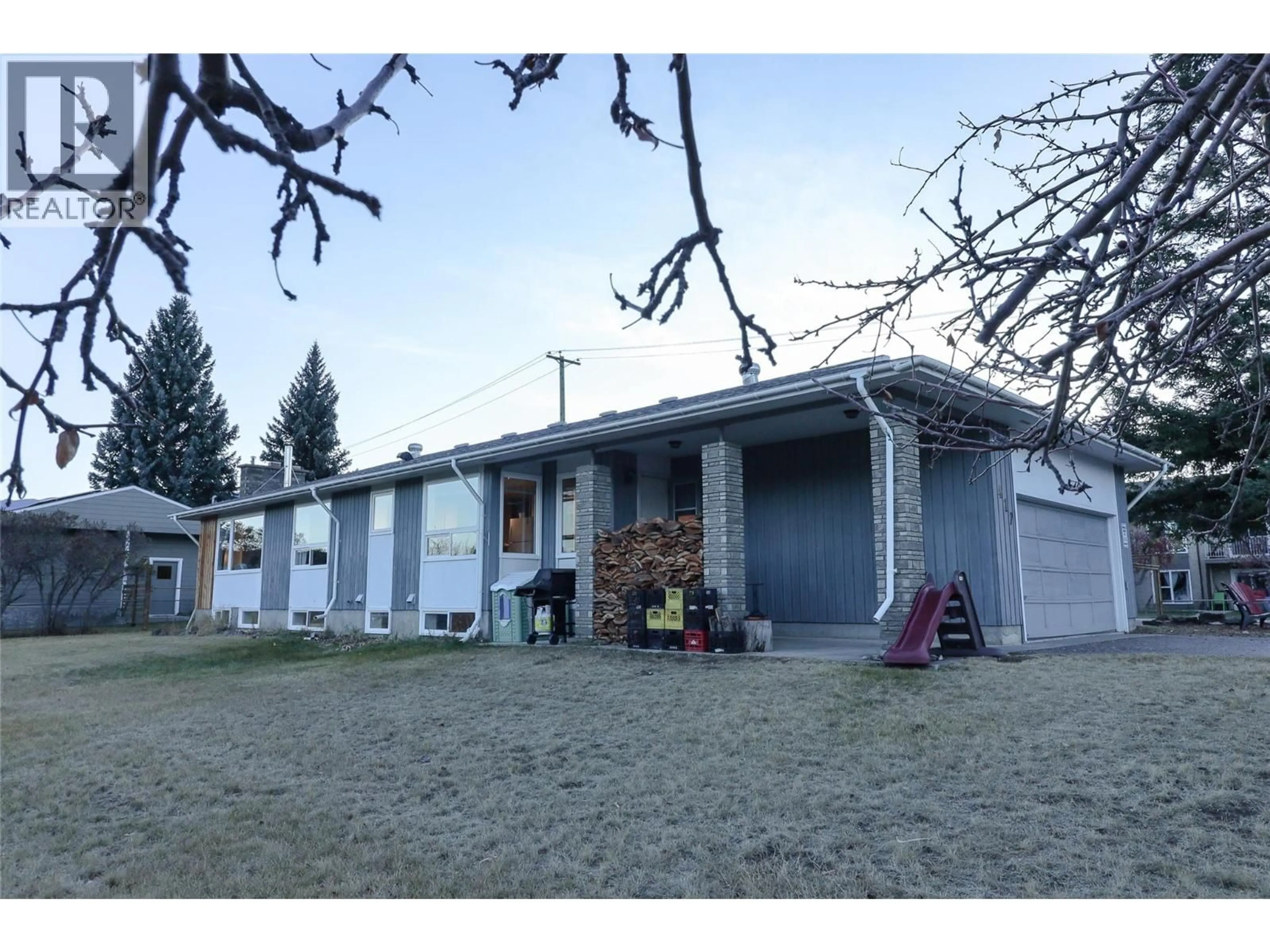 A pic from outside/outdoor area/front of a property/back of a property/a pic from drone, street for 417 6TH AVENUE, Invermere British Columbia V0A1K0