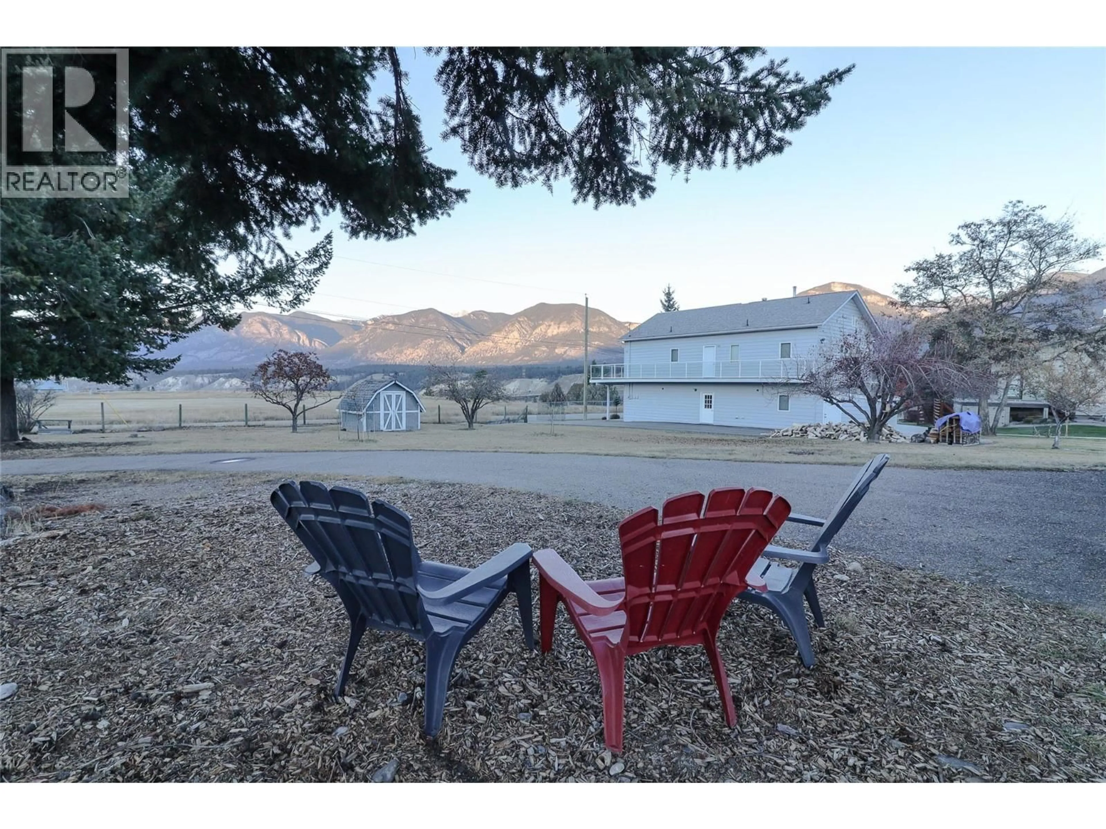 Patio, mountain view for 417 6TH AVENUE, Invermere British Columbia V0A1K0