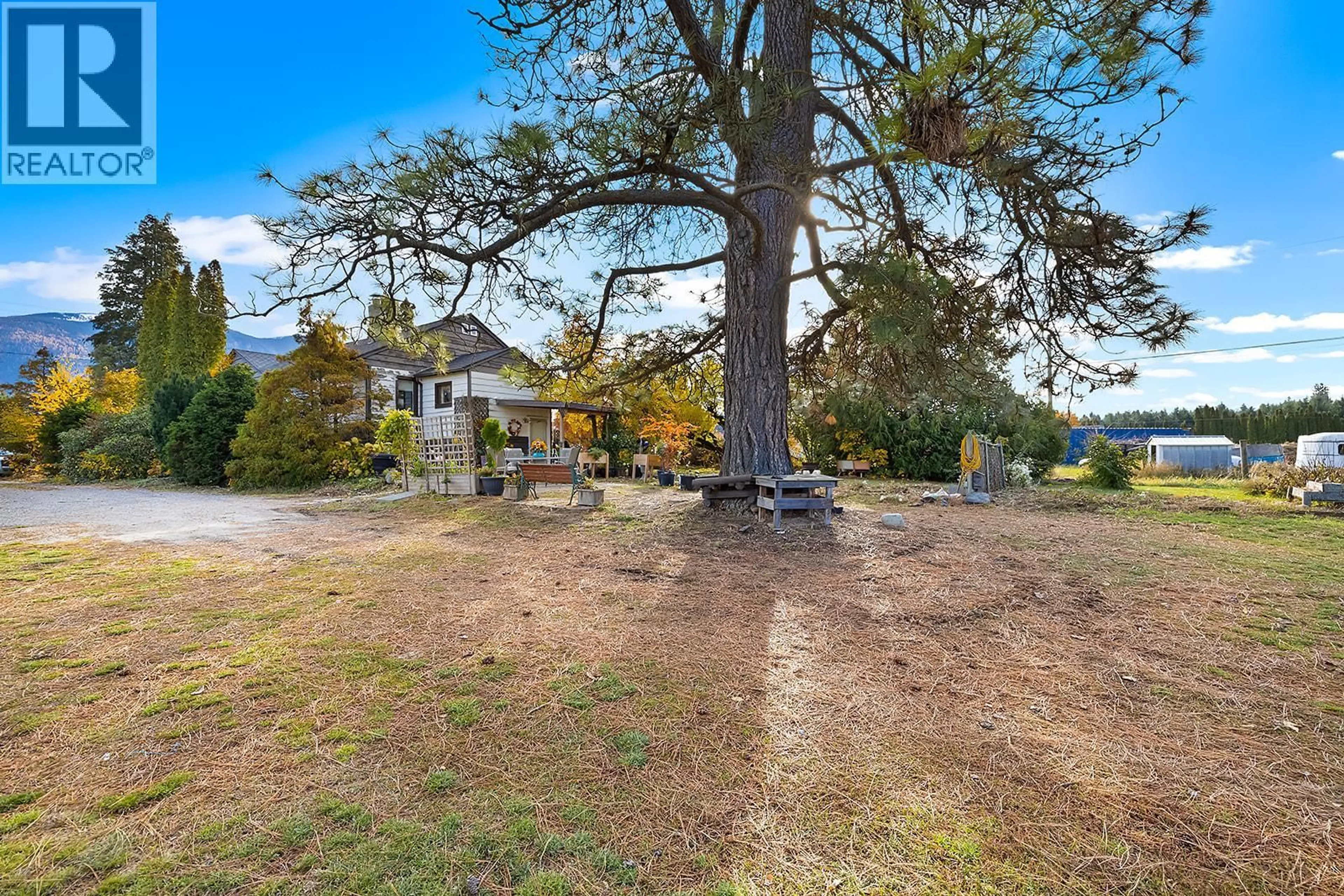 A pic from outside/outdoor area/front of a property/back of a property/a pic from drone, unknown for 911 32ND AVENUE SOUTH, Erickson British Columbia V0B1G1