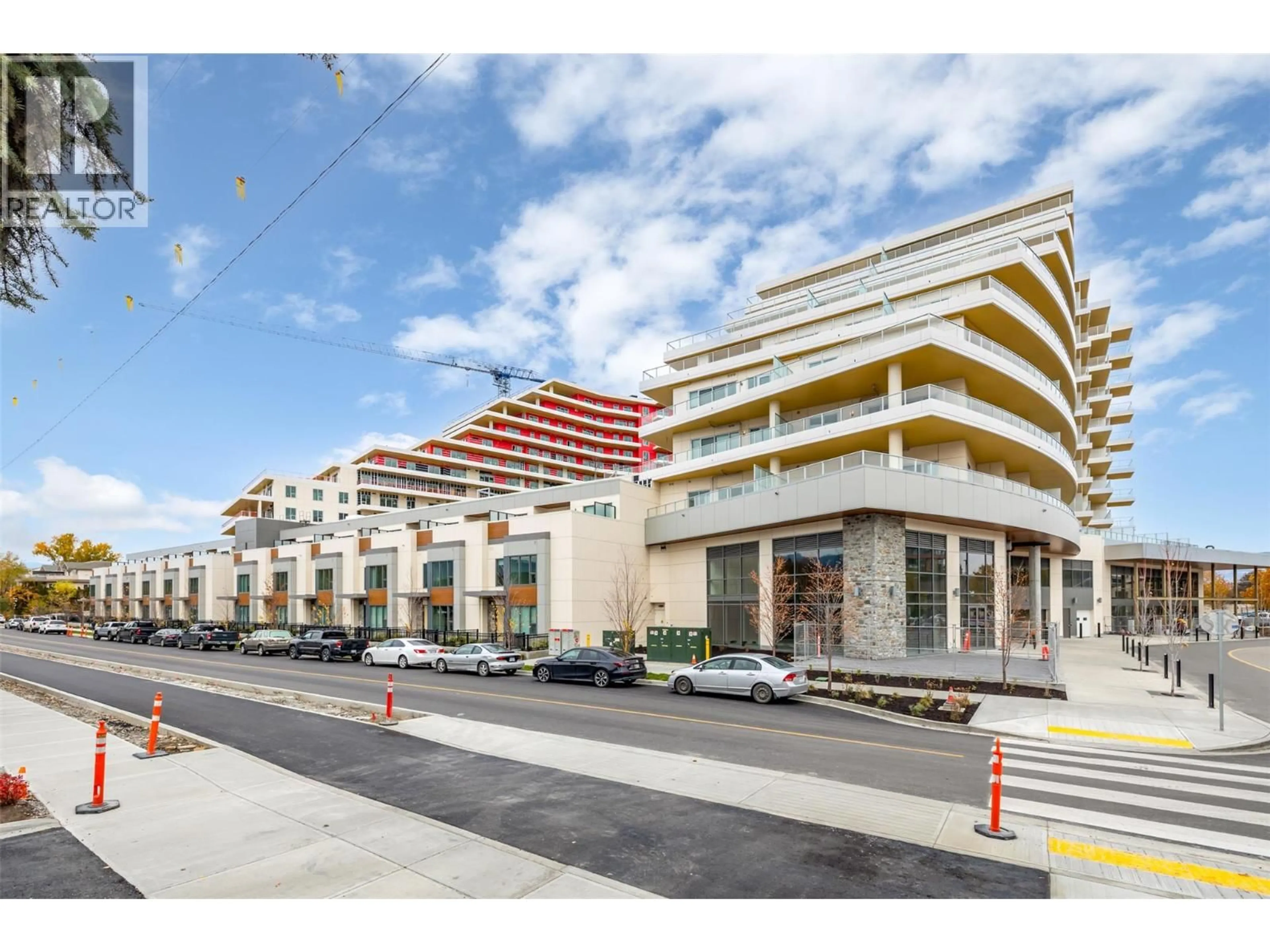 Parking for 706 - 3340 LAKESHORE DRIVE, Kelowna British Columbia V1W0H6