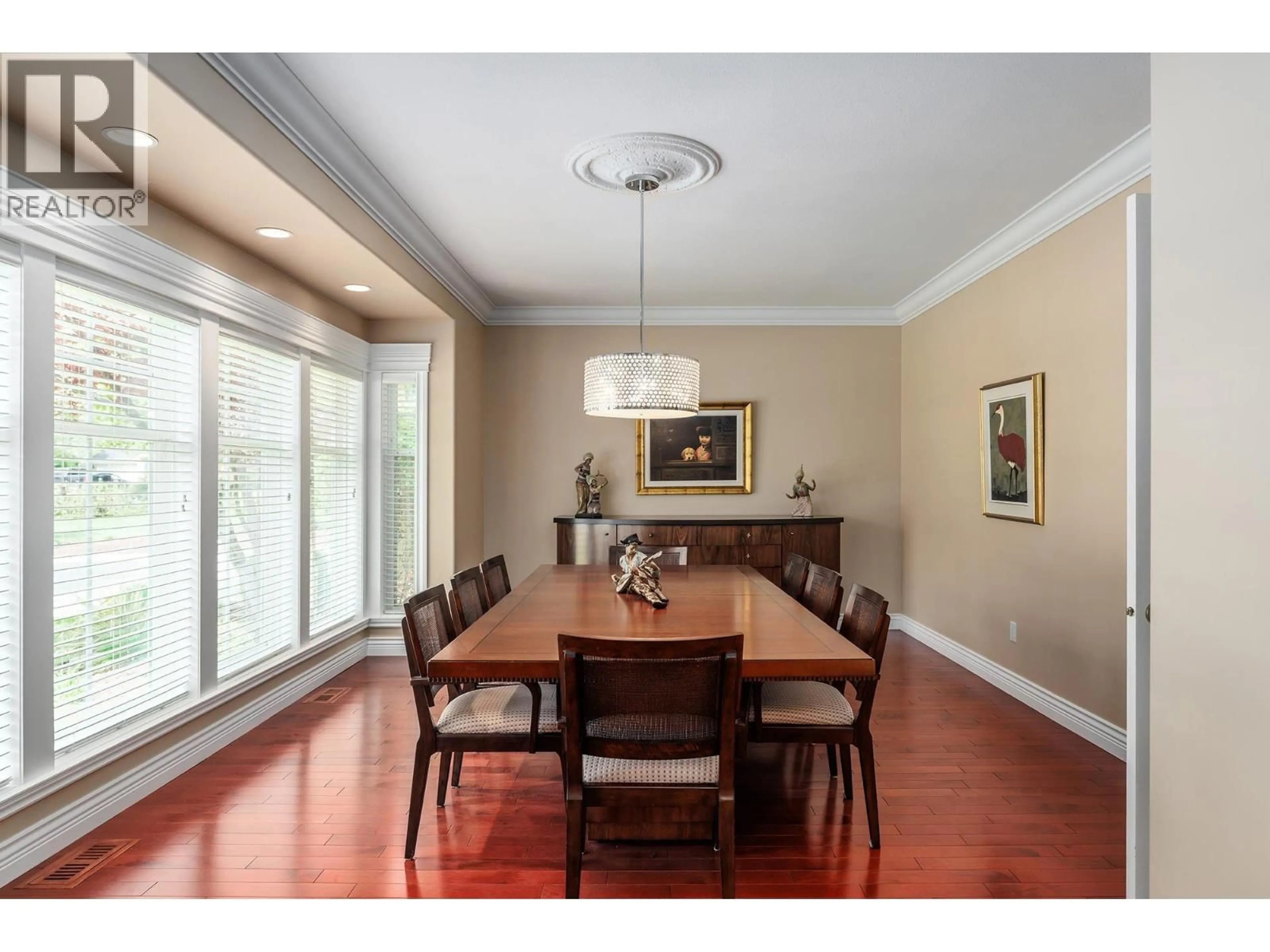 Dining room, wood/laminate floor for 444 QUILCHENA DRIVE, Kelowna British Columbia V1W4S8