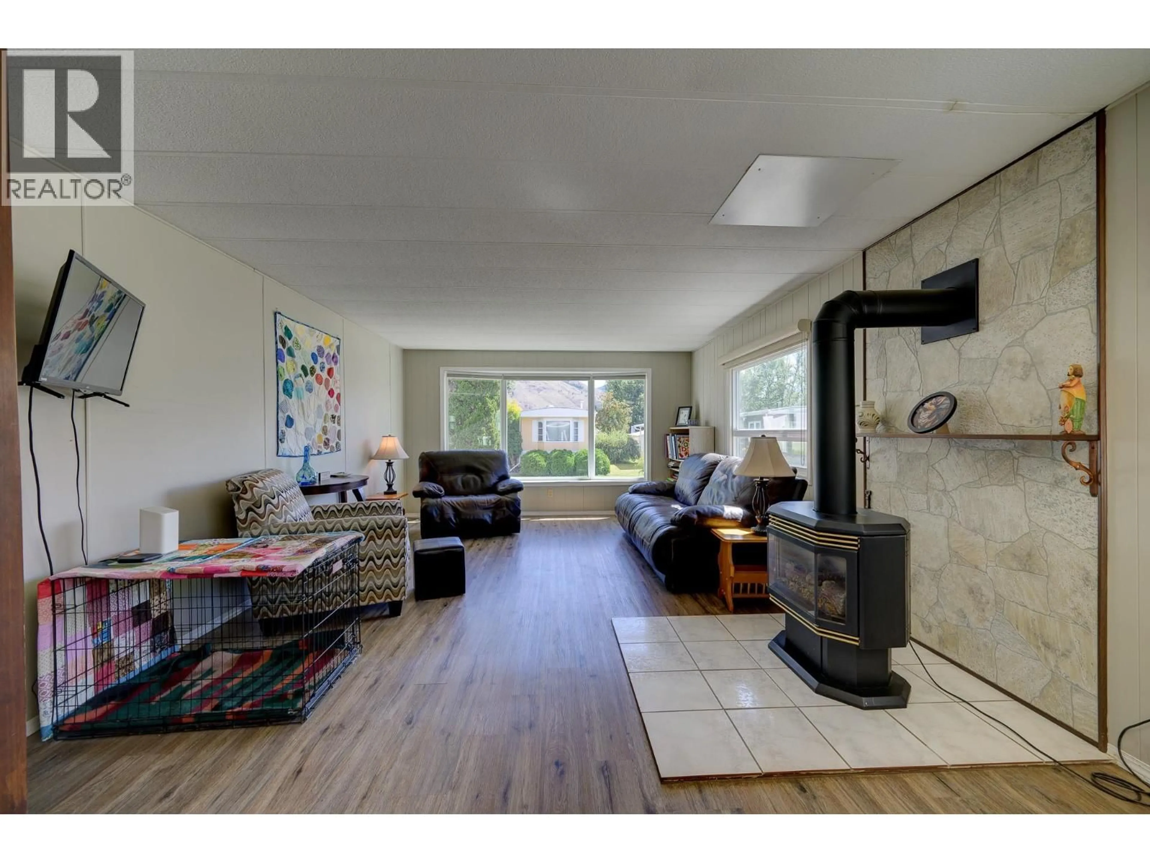 Unknown for 23 - 2400 OAKDALE WAY, Kamloops British Columbia V2B6W7