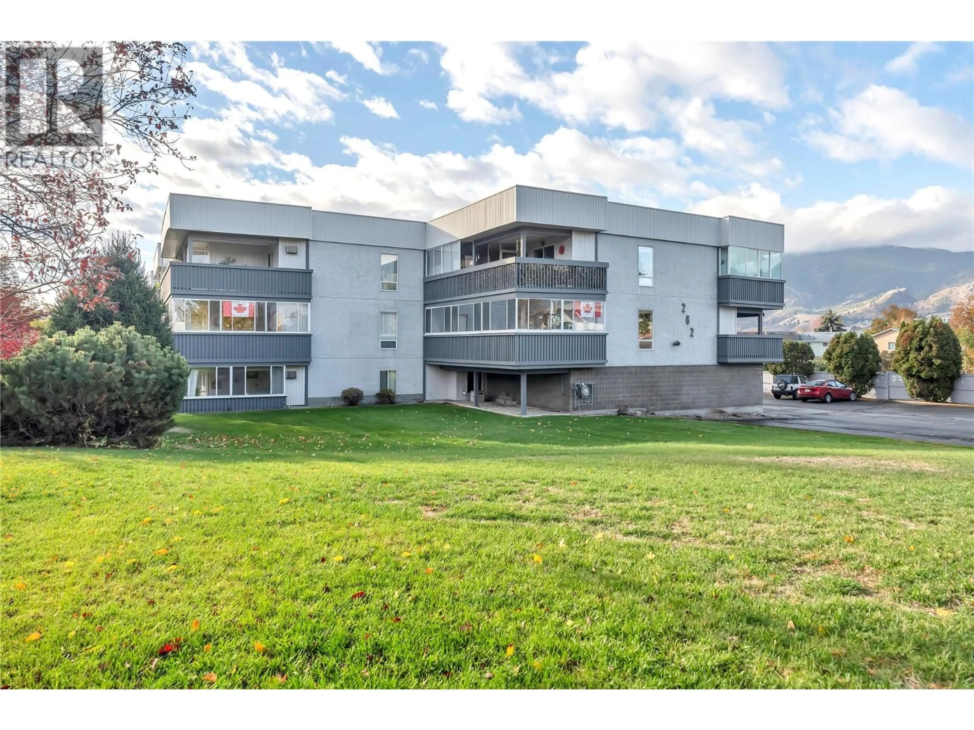 A pic from outside/outdoor area/front of a property/back of a property/a pic from drone, mountain view for 201-262 KINNEY AVENUE, Penticton British Columbia V2A6R6