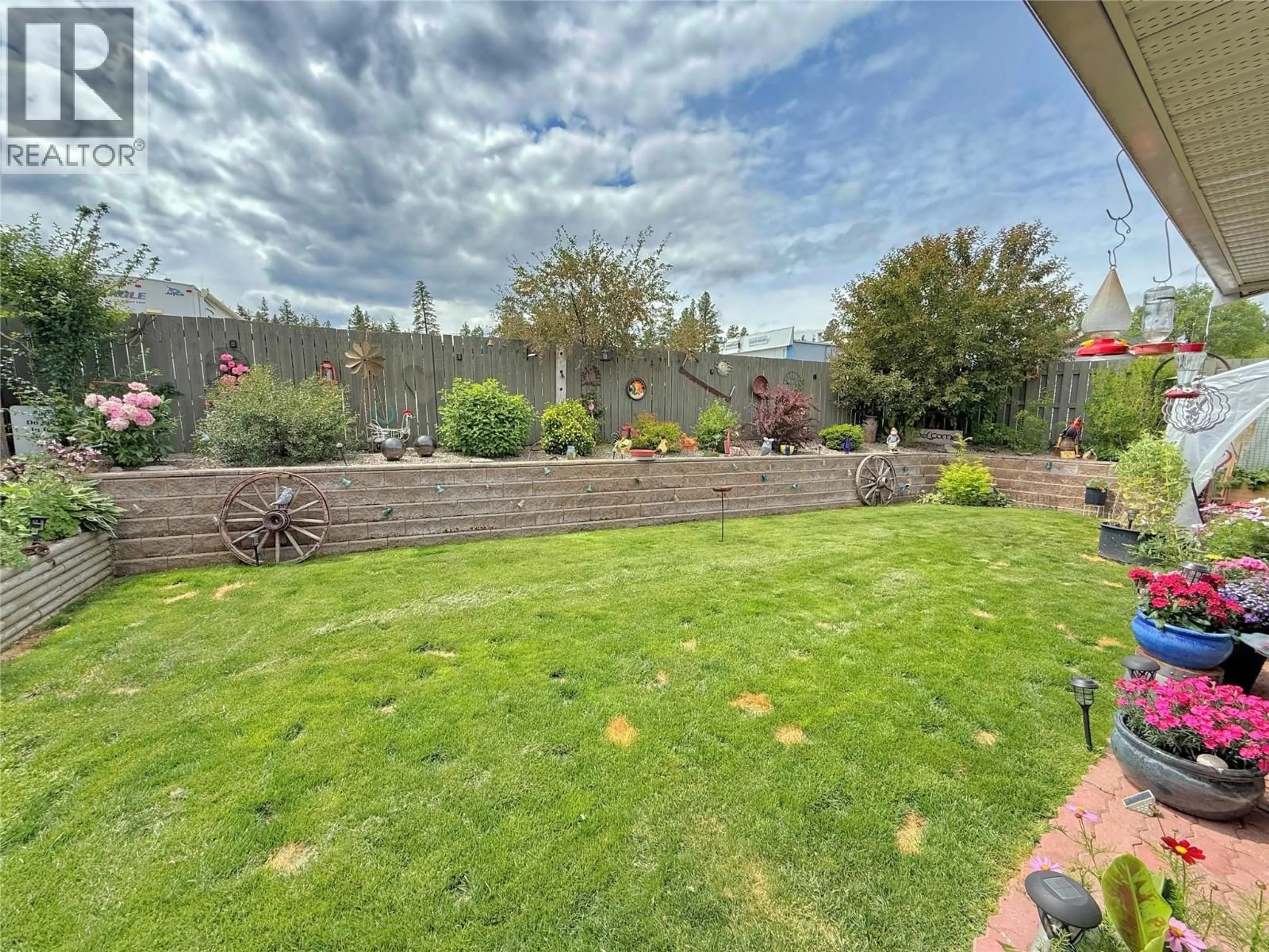A pic from outside/outdoor area/front of a property/back of a property/a pic from drone, mountain view for 8 EAGLE CRESCENT, Princeton British Columbia V0X1W0