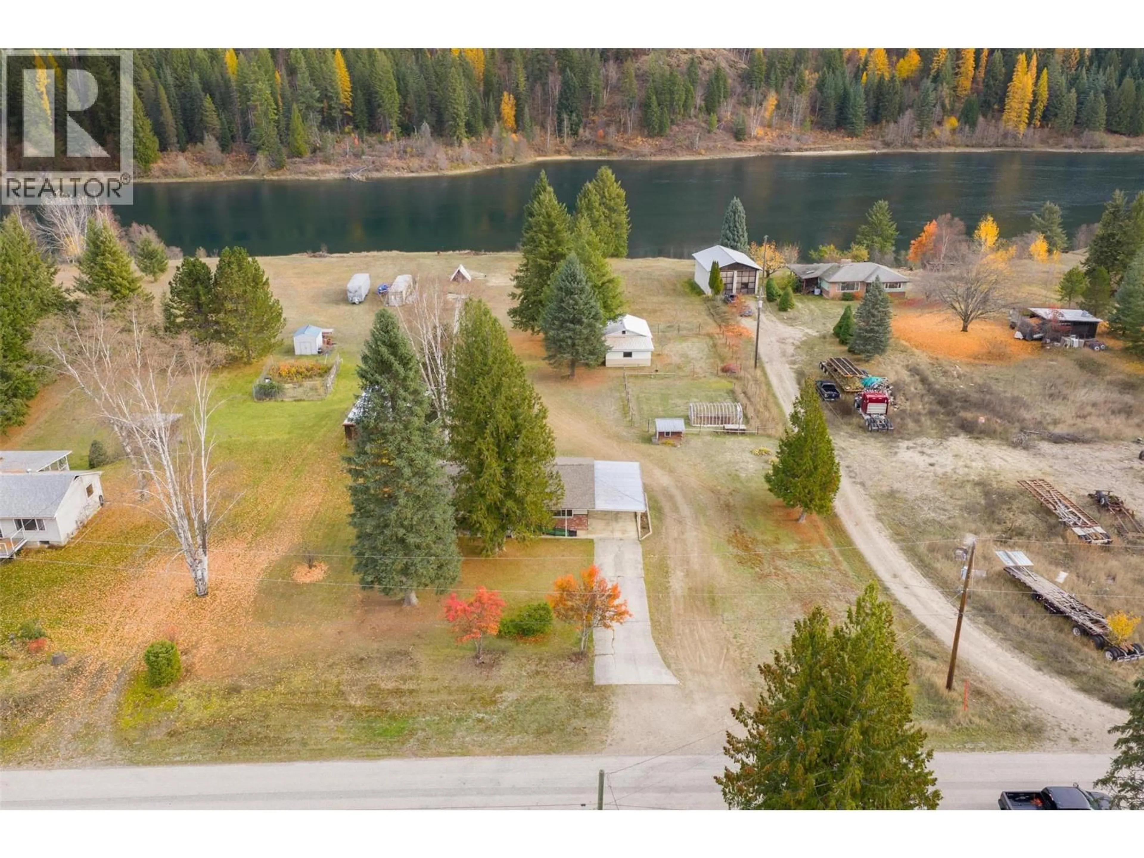 A pic from outside/outdoor area/front of a property/back of a property/a pic from drone, water/lake/river/ocean view for 2538 ALEXIS ROAD, Castlegar British Columbia V1N4P6