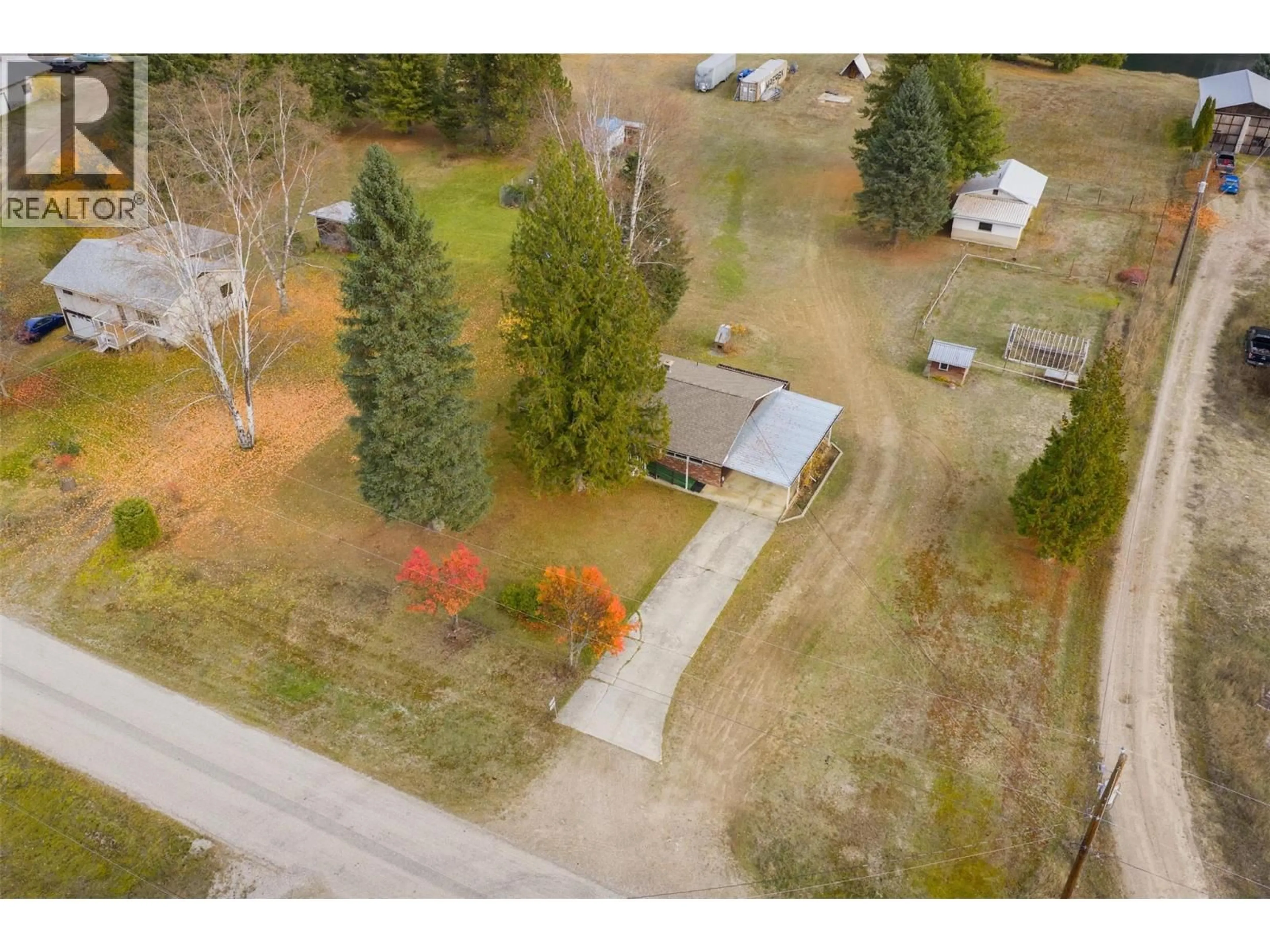 A pic from outside/outdoor area/front of a property/back of a property/a pic from drone, street for 2538 ALEXIS ROAD, Castlegar British Columbia V1N4P6