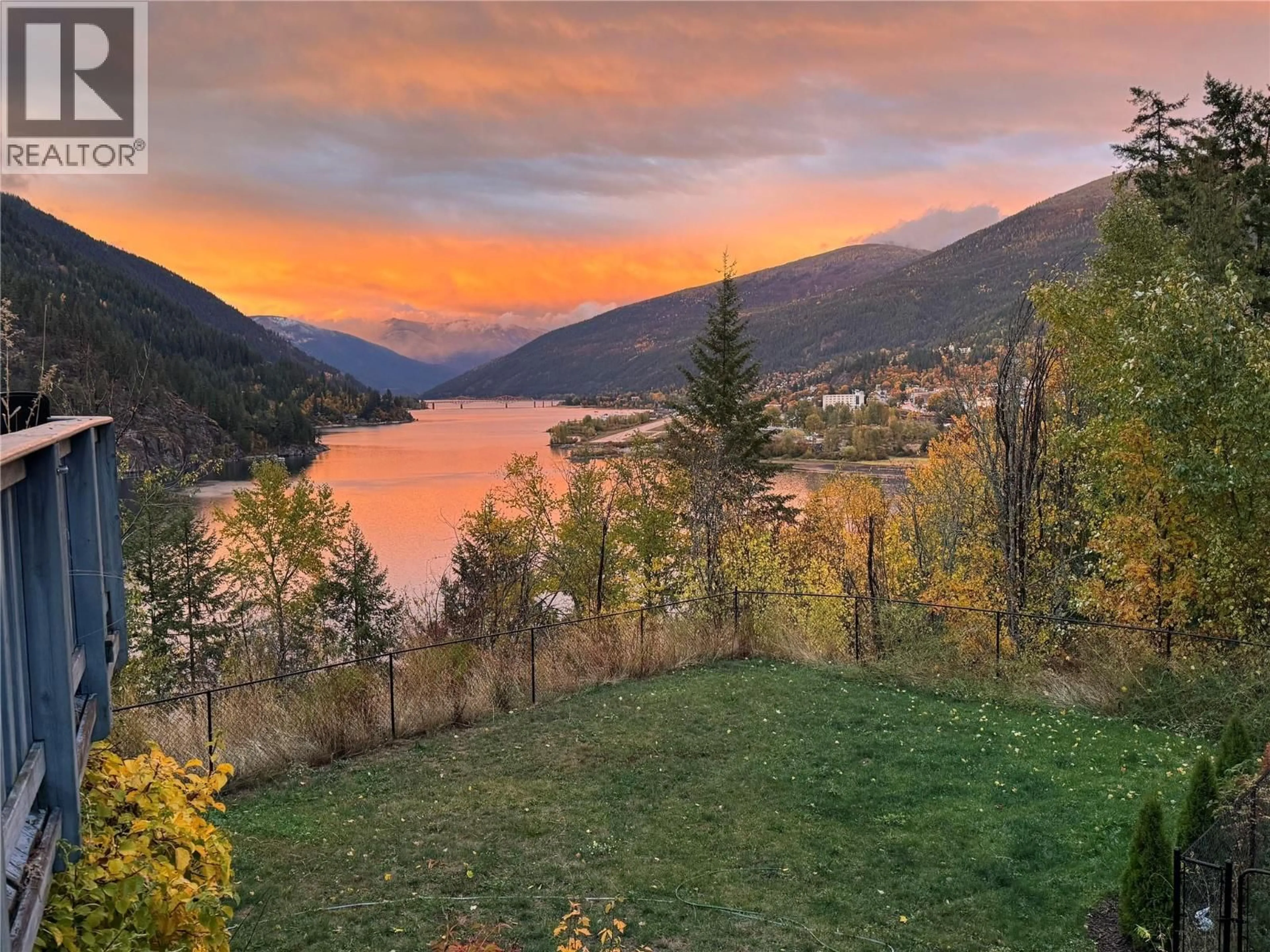 A pic from outside/outdoor area/front of a property/back of a property/a pic from drone, water/lake/river/ocean view for 1402 GRANITE ROAD, Nelson British Columbia V1L5T6