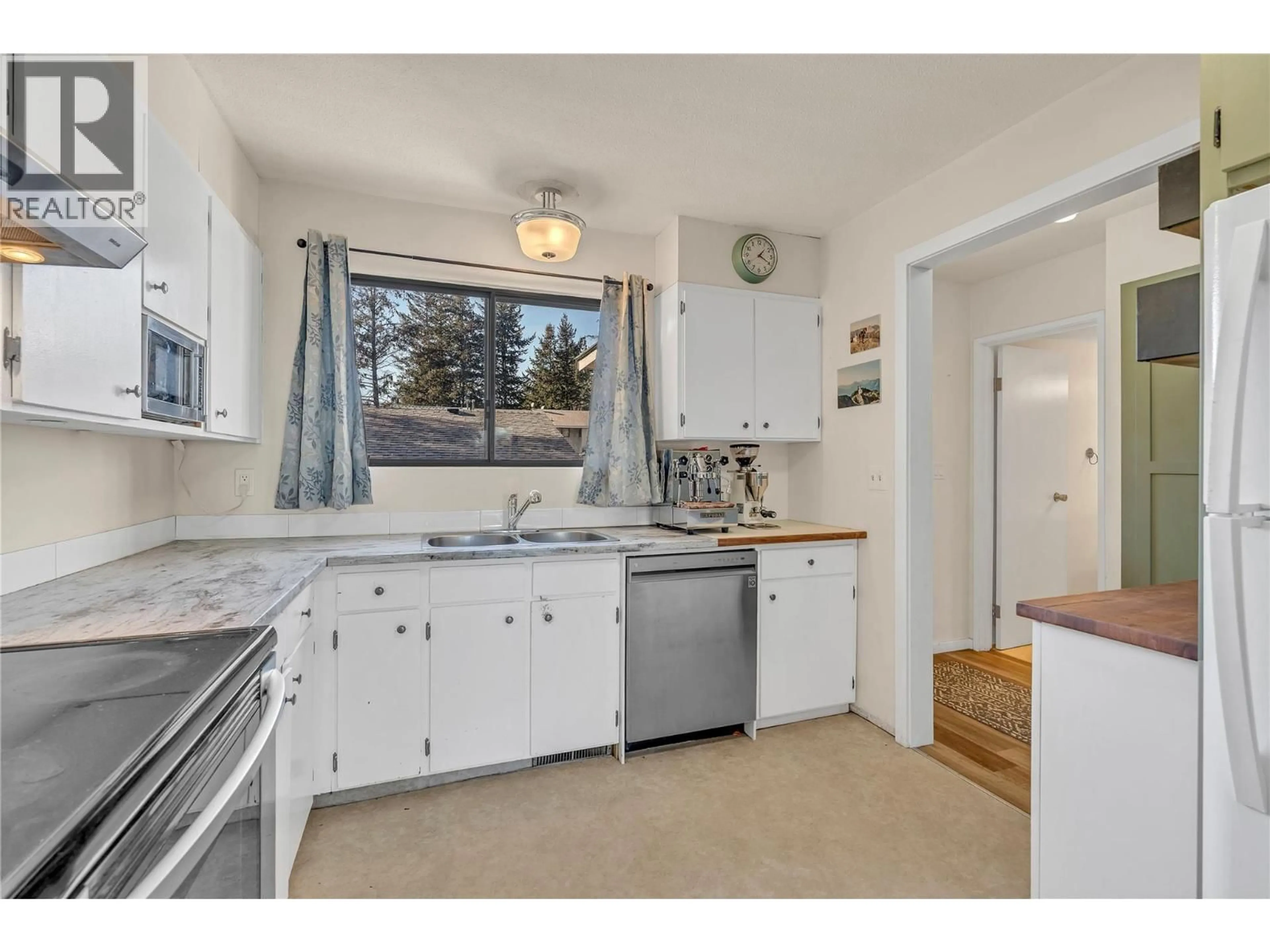 Standard kitchen, unknown for 117 RIDGEWOOD DR OTHER, Princeton British Columbia V0X1W0