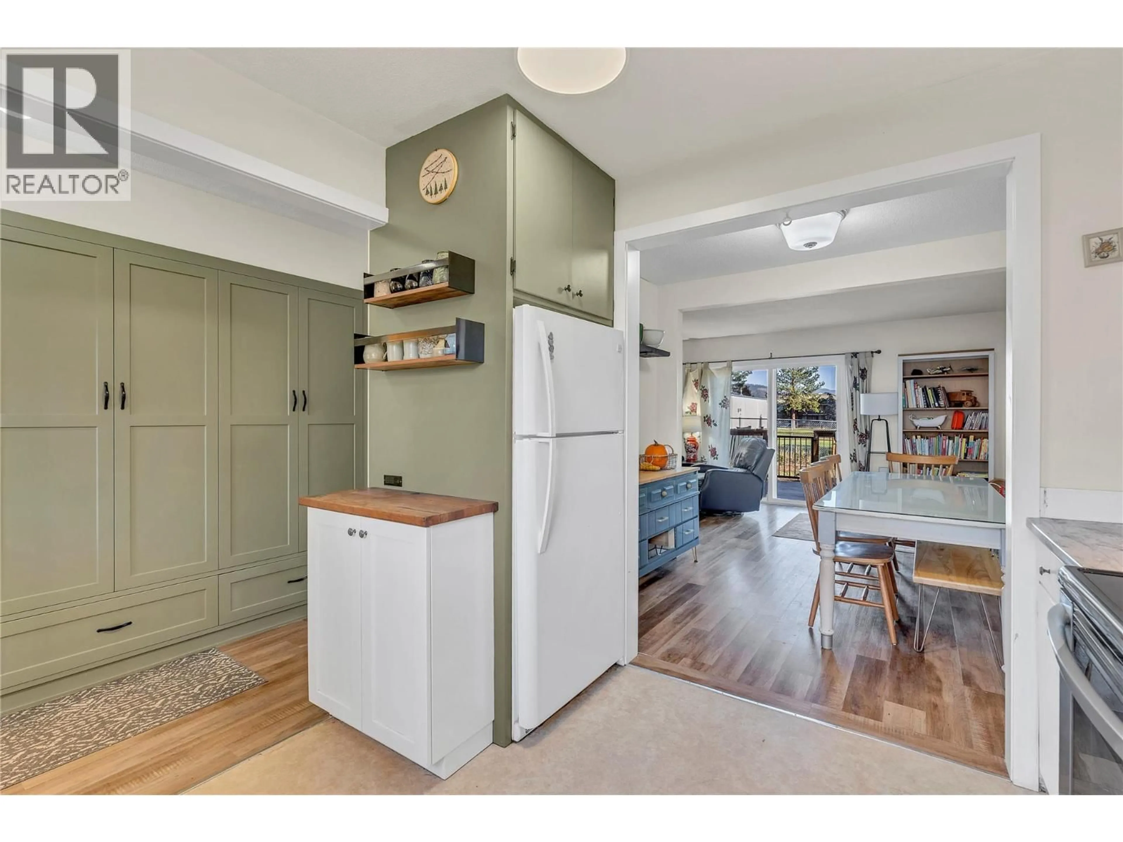 Open concept kitchen, unknown for 117 RIDGEWOOD DR OTHER, Princeton British Columbia V0X1W0