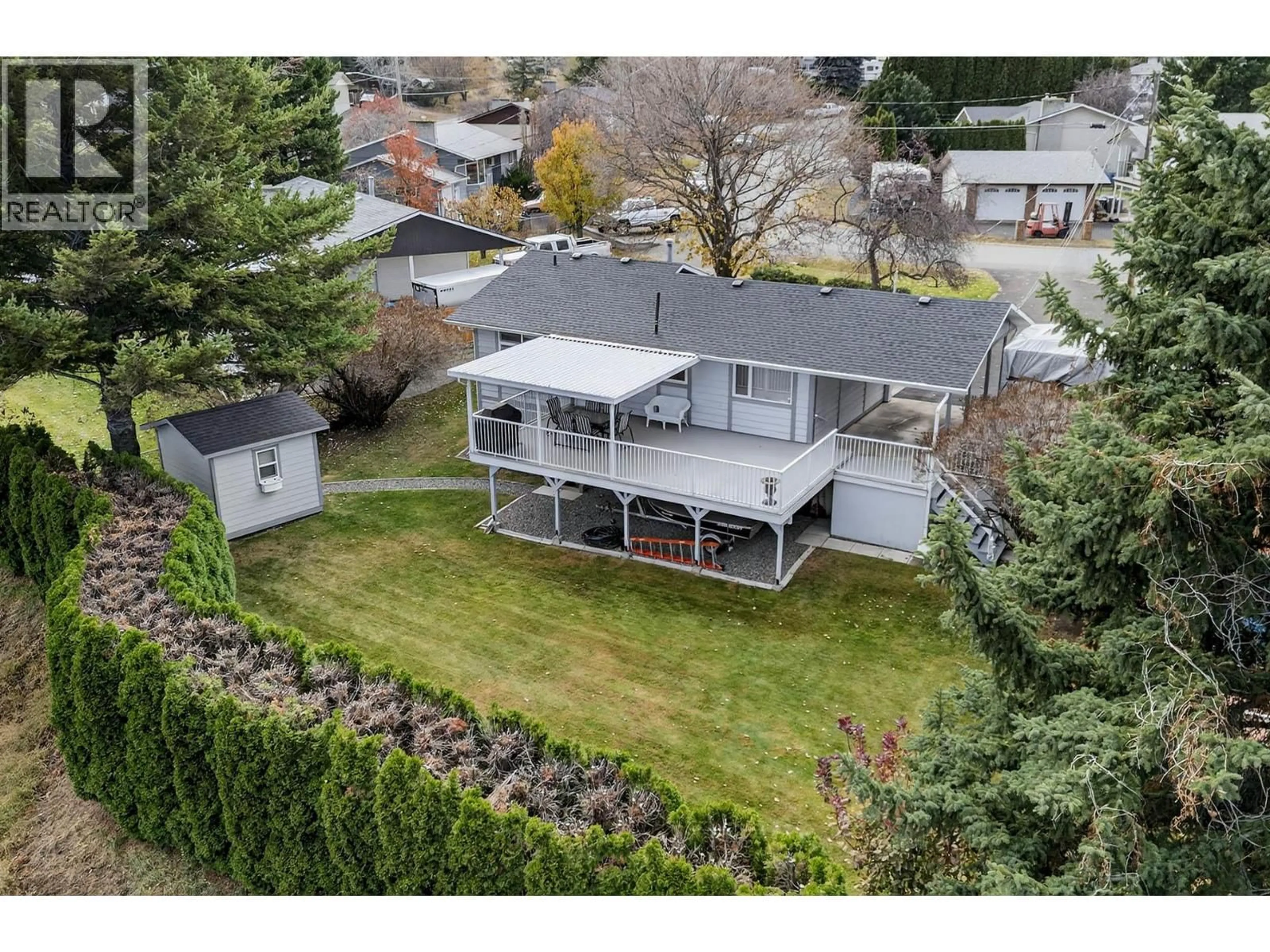 A pic from outside/outdoor area/front of a property/back of a property/a pic from drone, unknown for 371 CRAWFORD COURT, Kamloops British Columbia V2C5X4