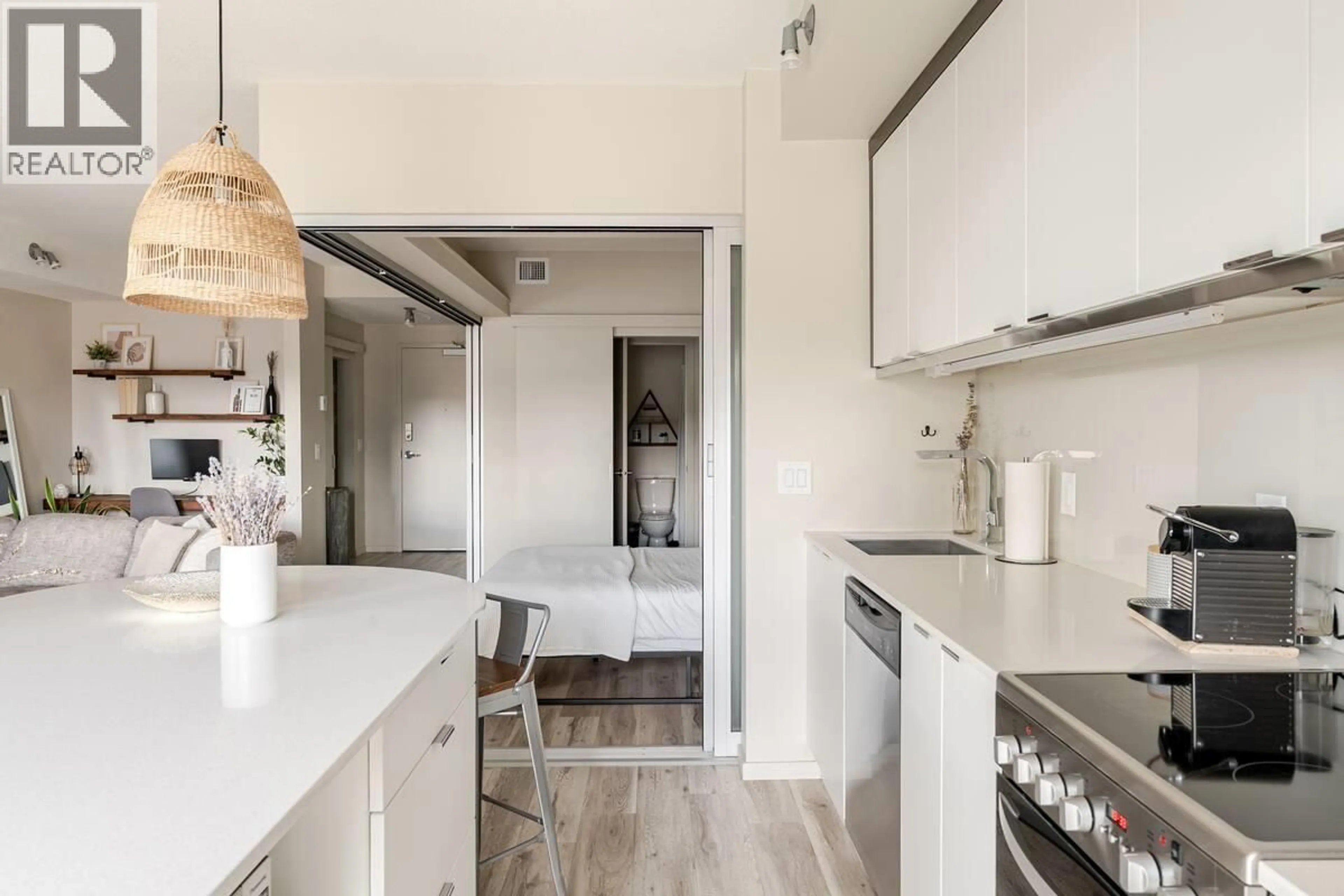 Open concept kitchen, unknown for 512 - 1350 ST PAUL STREET, Kelowna British Columbia V1Y2E1