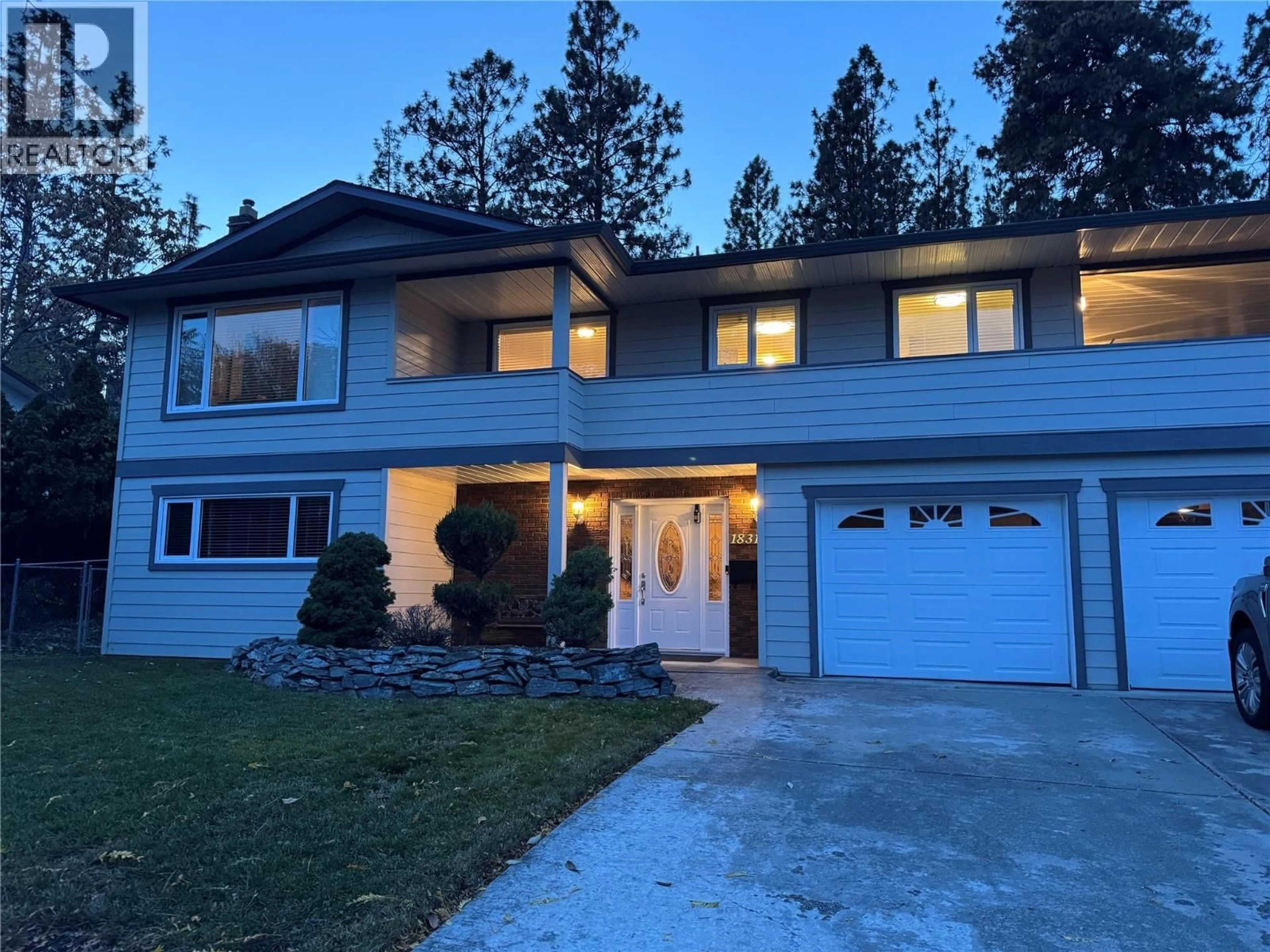 Home with vinyl exterior material, unknown for 1831 UPLAND AVENUE, Kelowna British Columbia V1Y4G8