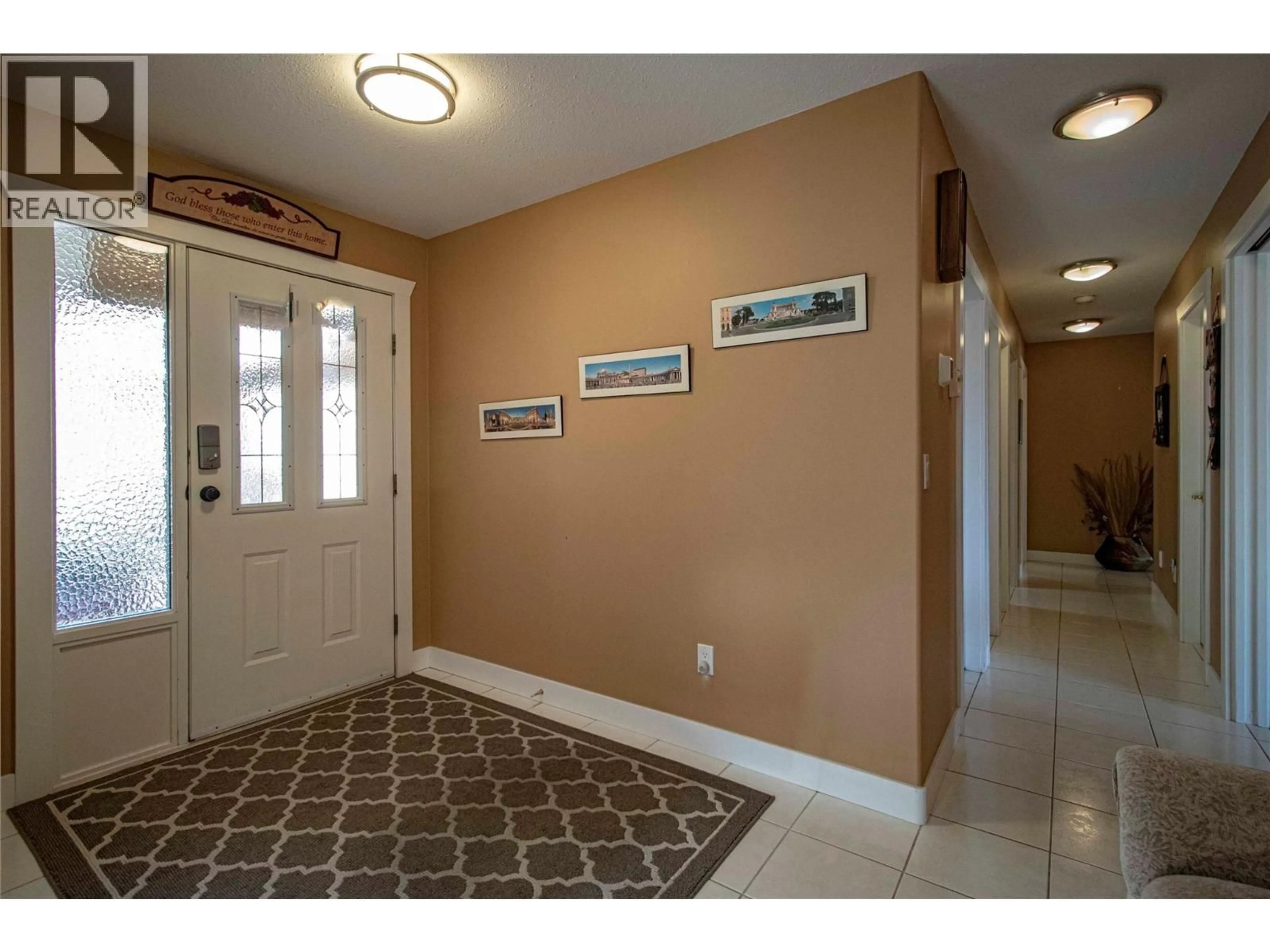 Indoor entryway for 454 RIDGE PLACE, Penticton British Columbia V2A8N7