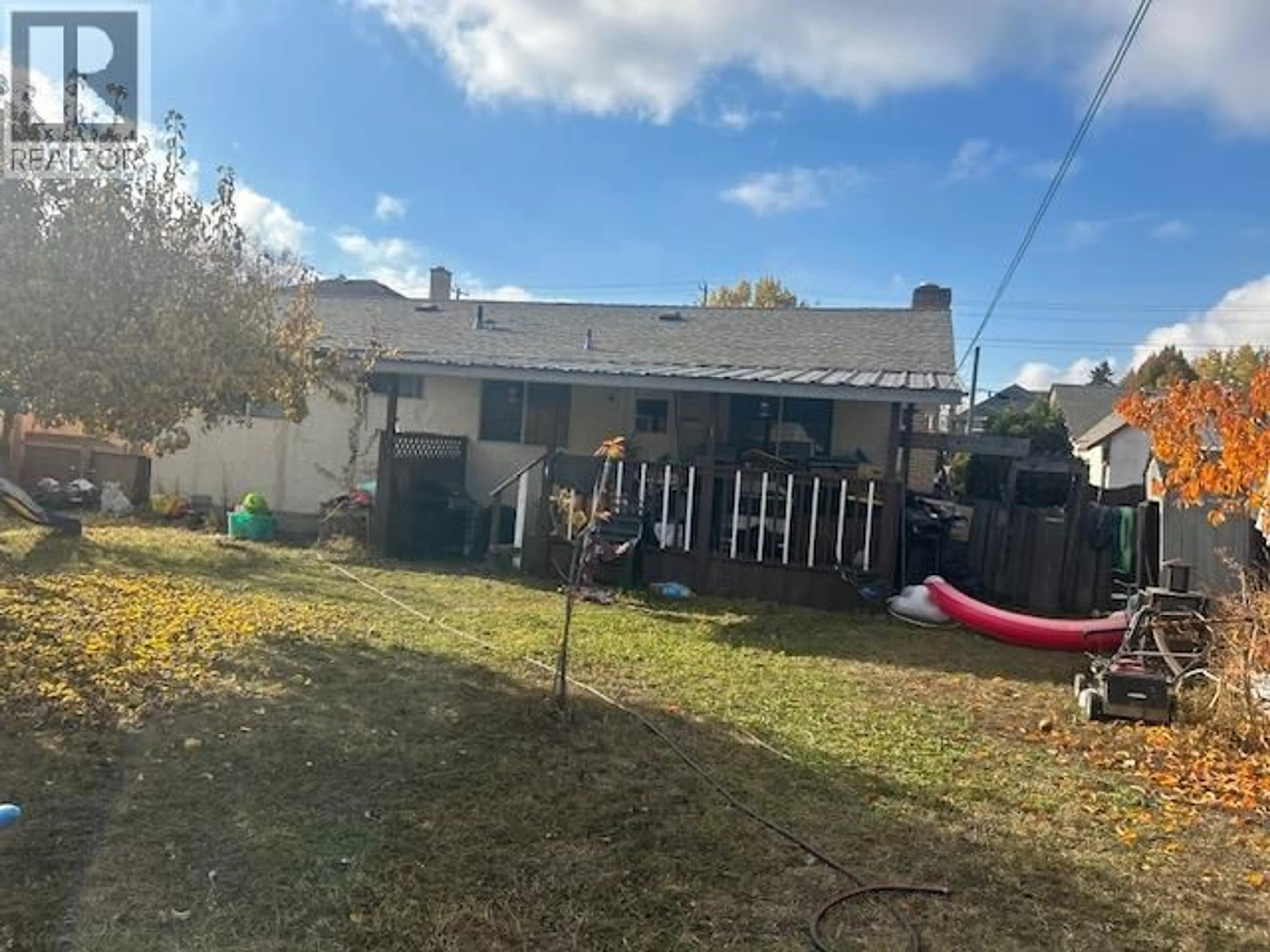 A pic from outside/outdoor area/front of a property/back of a property/a pic from drone, unknown for 3597 LAKESHORE ROAD, Kelowna British Columbia V1W3K1