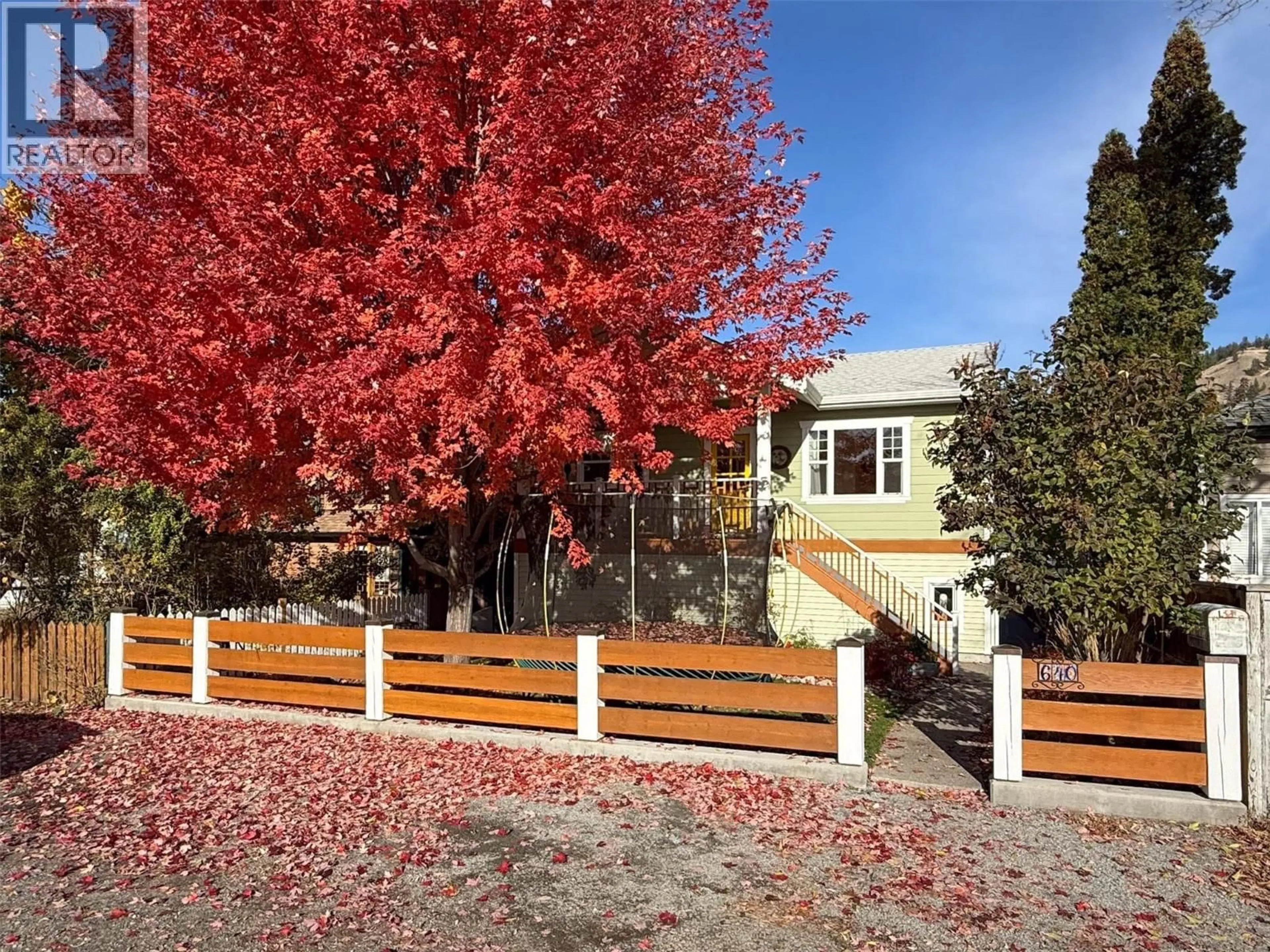 Unknown for 640 ROANOKE AVENUE, Kelowna British Columbia V1Y7K8