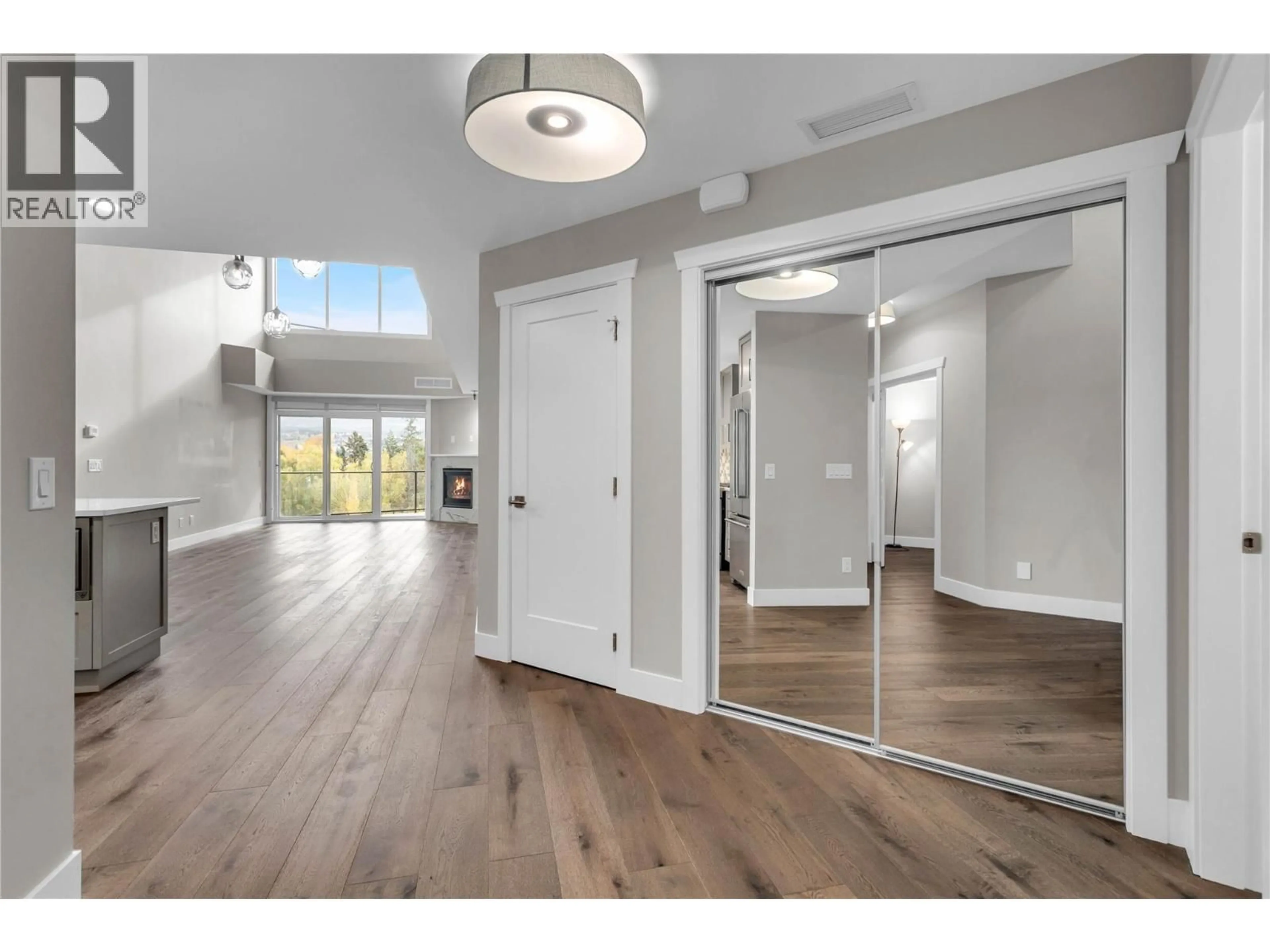 Indoor entryway for 505 - 3865 TRUSWELL ROAD, Kelowna British Columbia V1W3K9