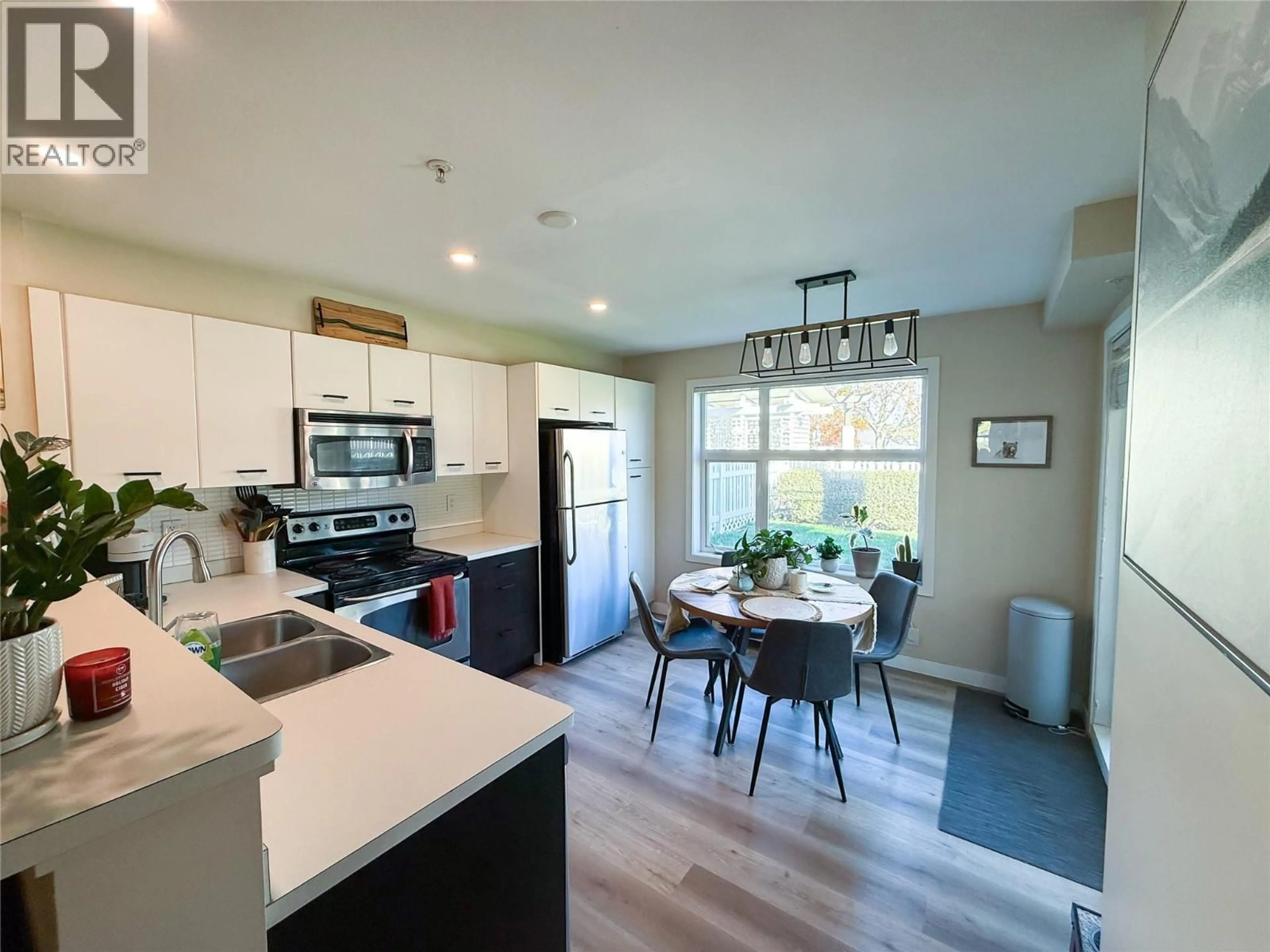 Open concept kitchen, unknown for 114 - 533 YATES ROAD, Kelowna British Columbia V1V2T7