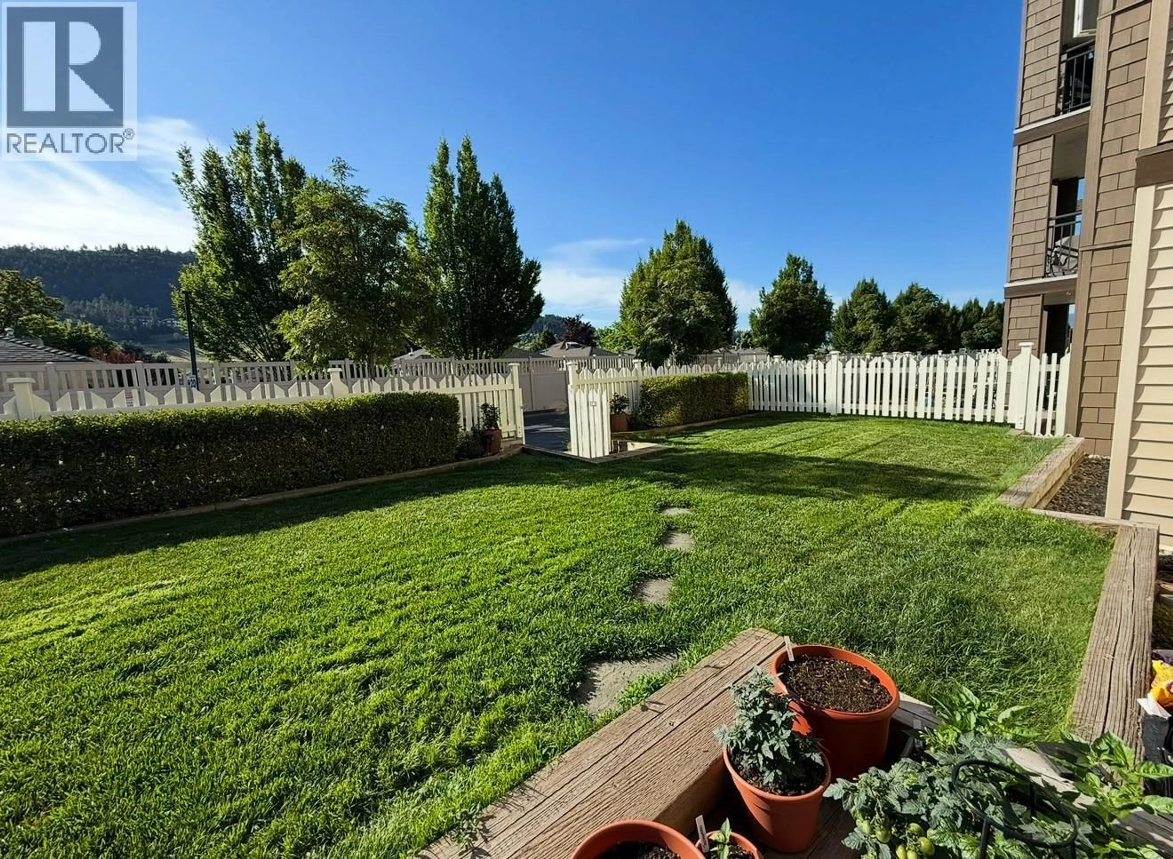 Patio, unknown for 114 - 533 YATES ROAD, Kelowna British Columbia V1V2T7