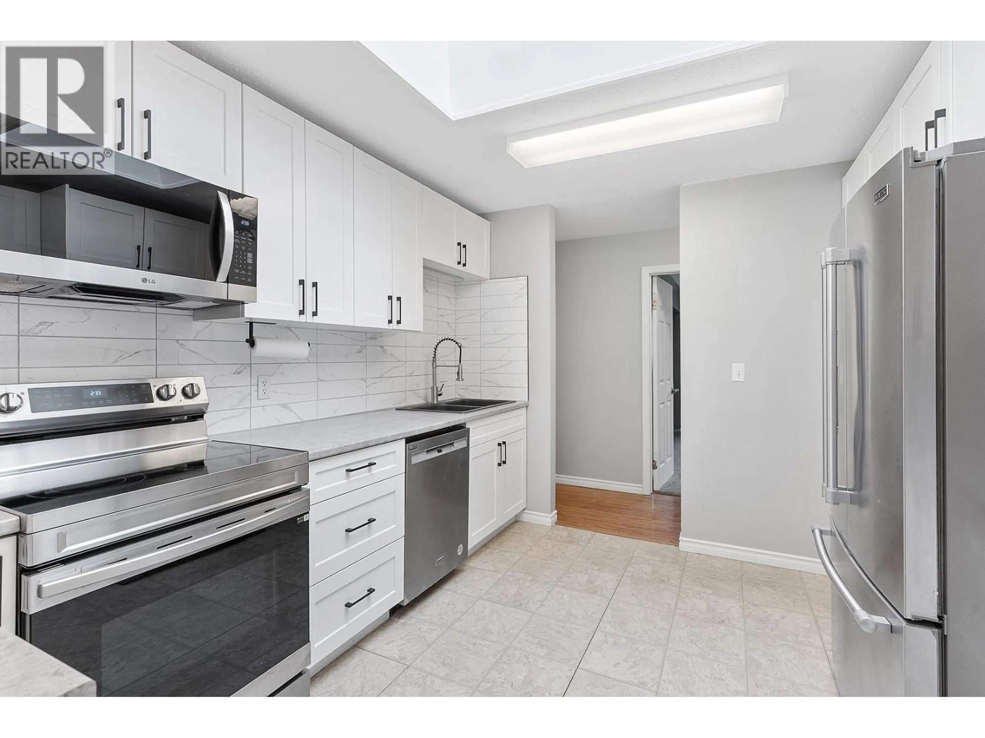 Standard kitchen, unknown for 214 - 3020 ALLENBY WAY, Vernon British Columbia V1T8L4