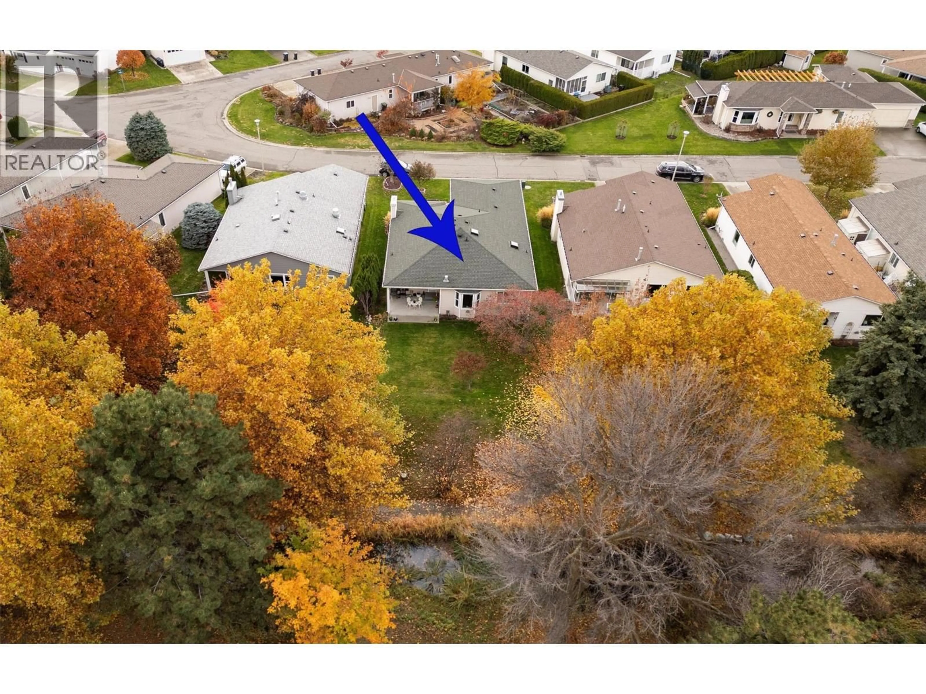 A pic from outside/outdoor area/front of a property/back of a property/a pic from drone, unknown for 369 - 1260 RAYMER AVENUE, Kelowna British Columbia V1W3S6