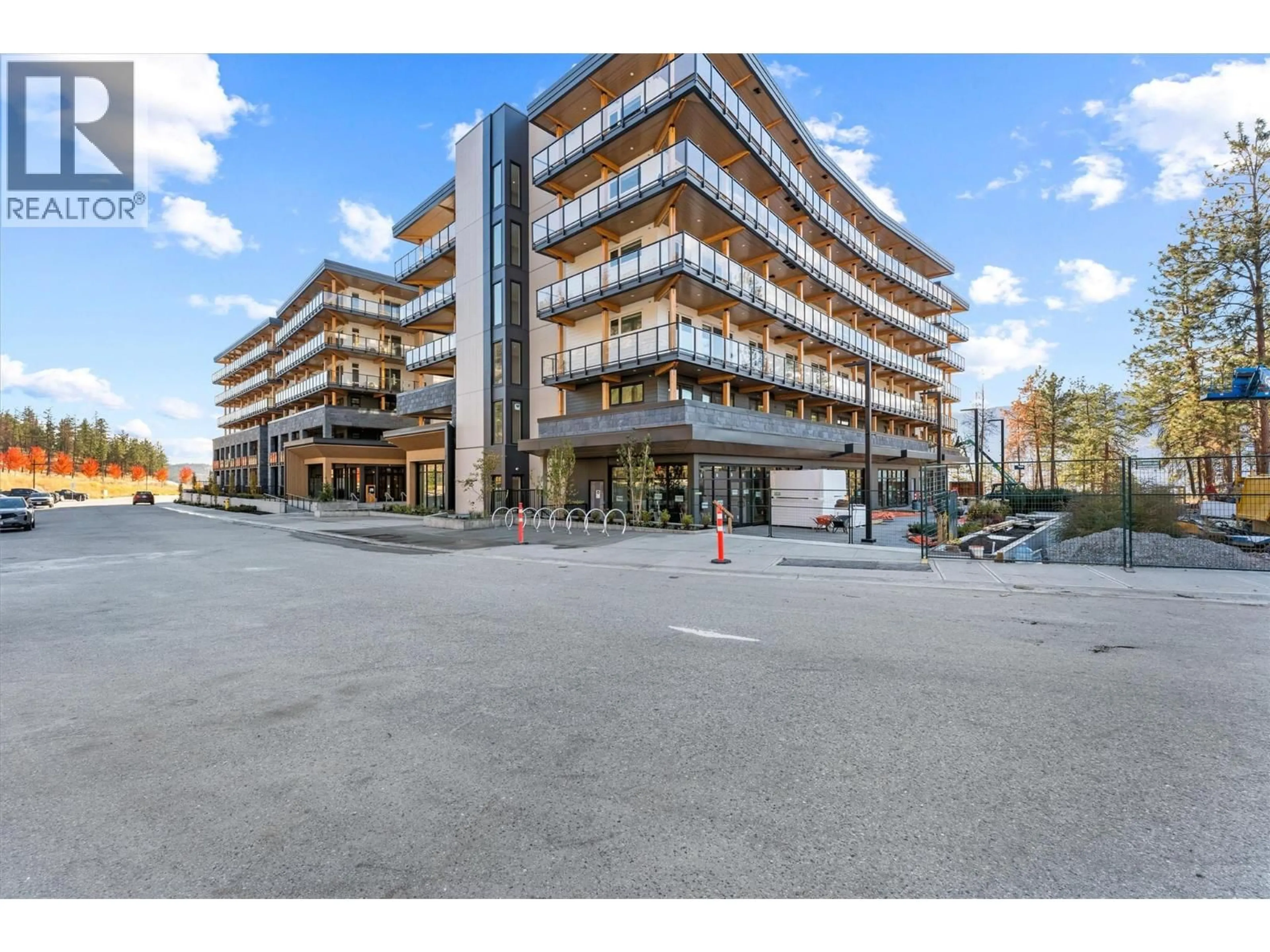 Unknown for 202 - 9654 BENCHLAND ROAD, Lake Country British Columbia V4V0A5