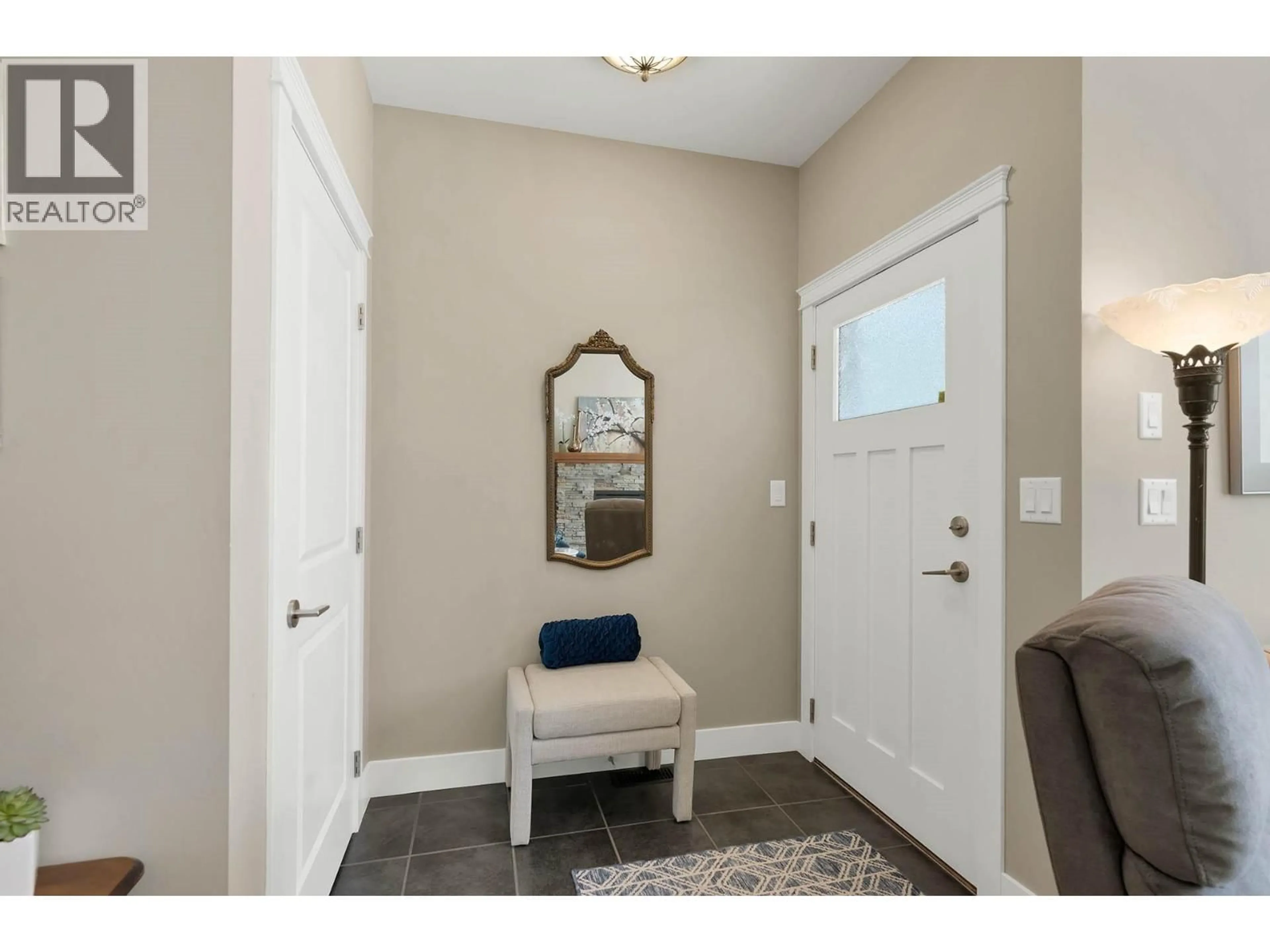 Indoor entryway for 123 - 2920 VALLEYVIEW DRIVE, Kamloops British Columbia V2C0A8