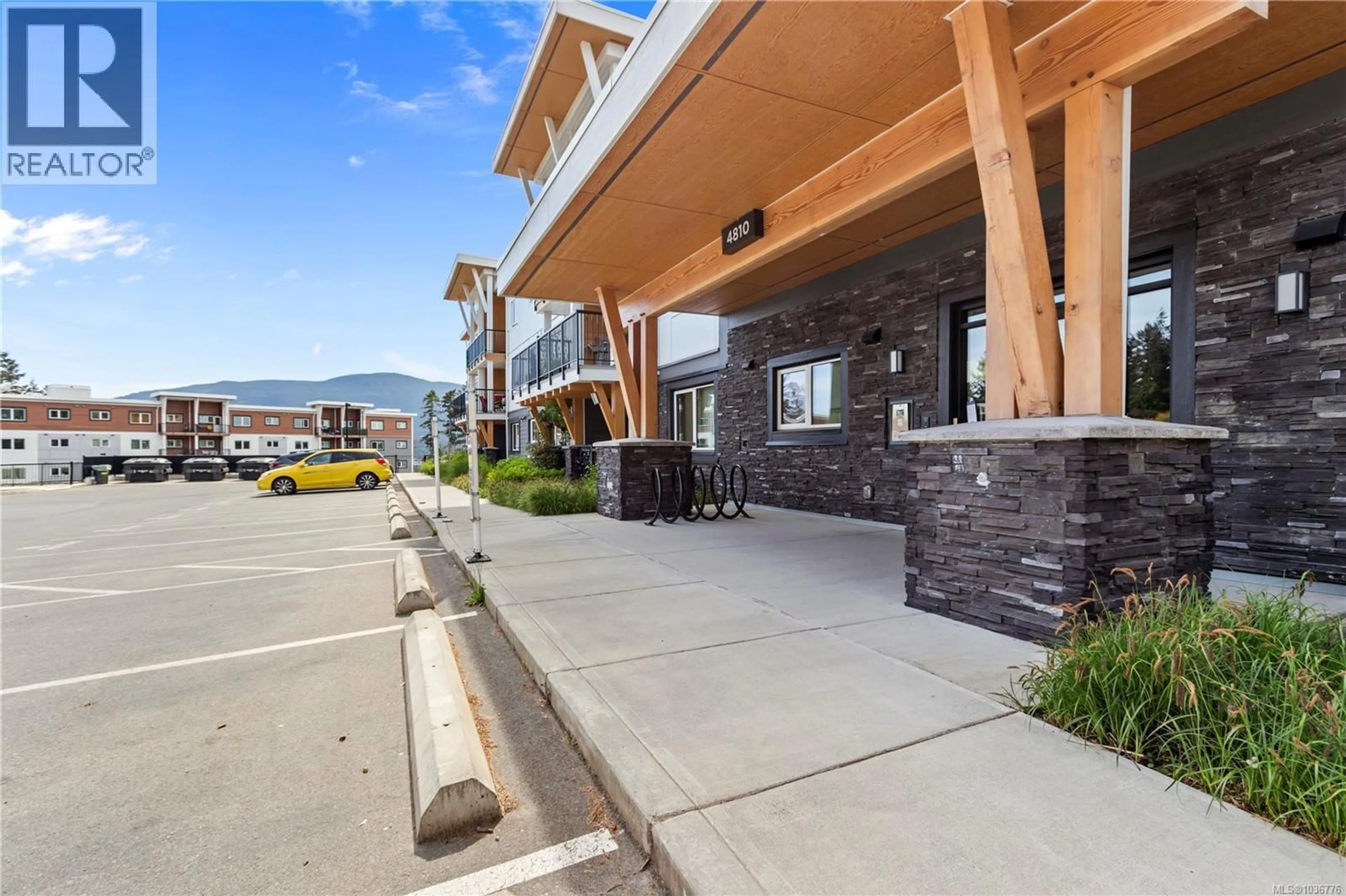 Patio, mountain view for 109 - 4810 CEDAR RIDGE PLACE, Nanaimo British Columbia V9T6M3