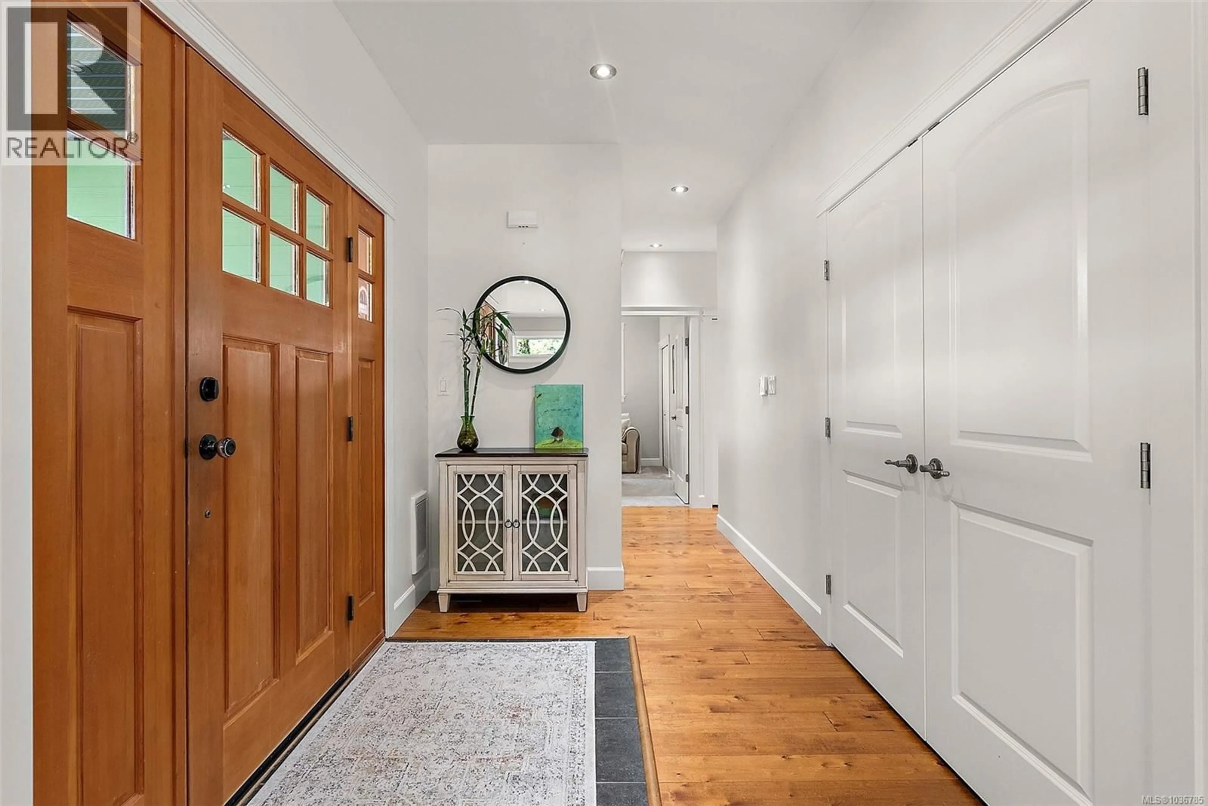 Indoor entryway for 1677 ELFORD ROAD, Shawnigan Lake British Columbia V0R2W2
