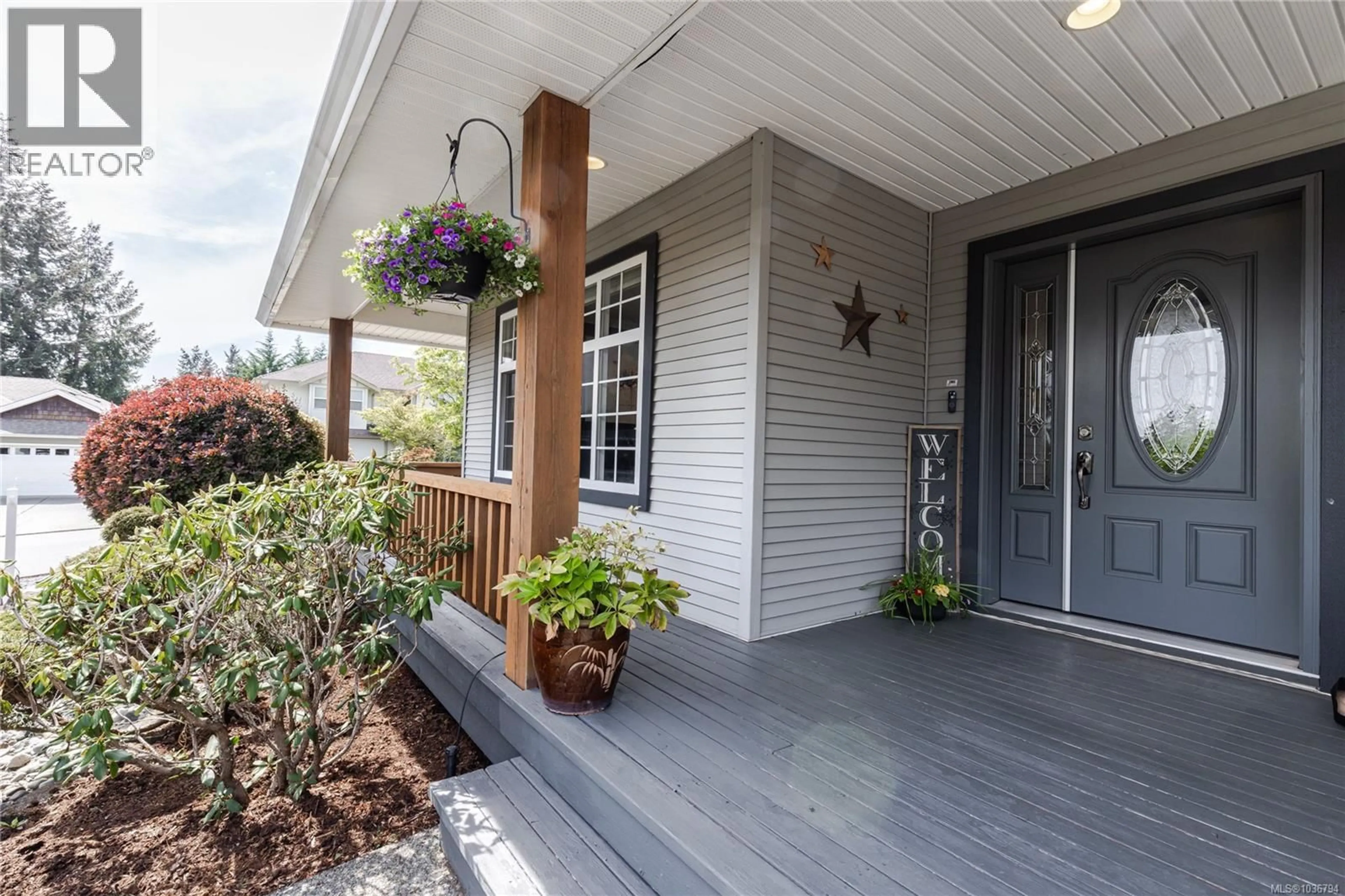 Indoor entryway for 1725 MOSSY PLACE, Nanaimo British Columbia V9X1X6