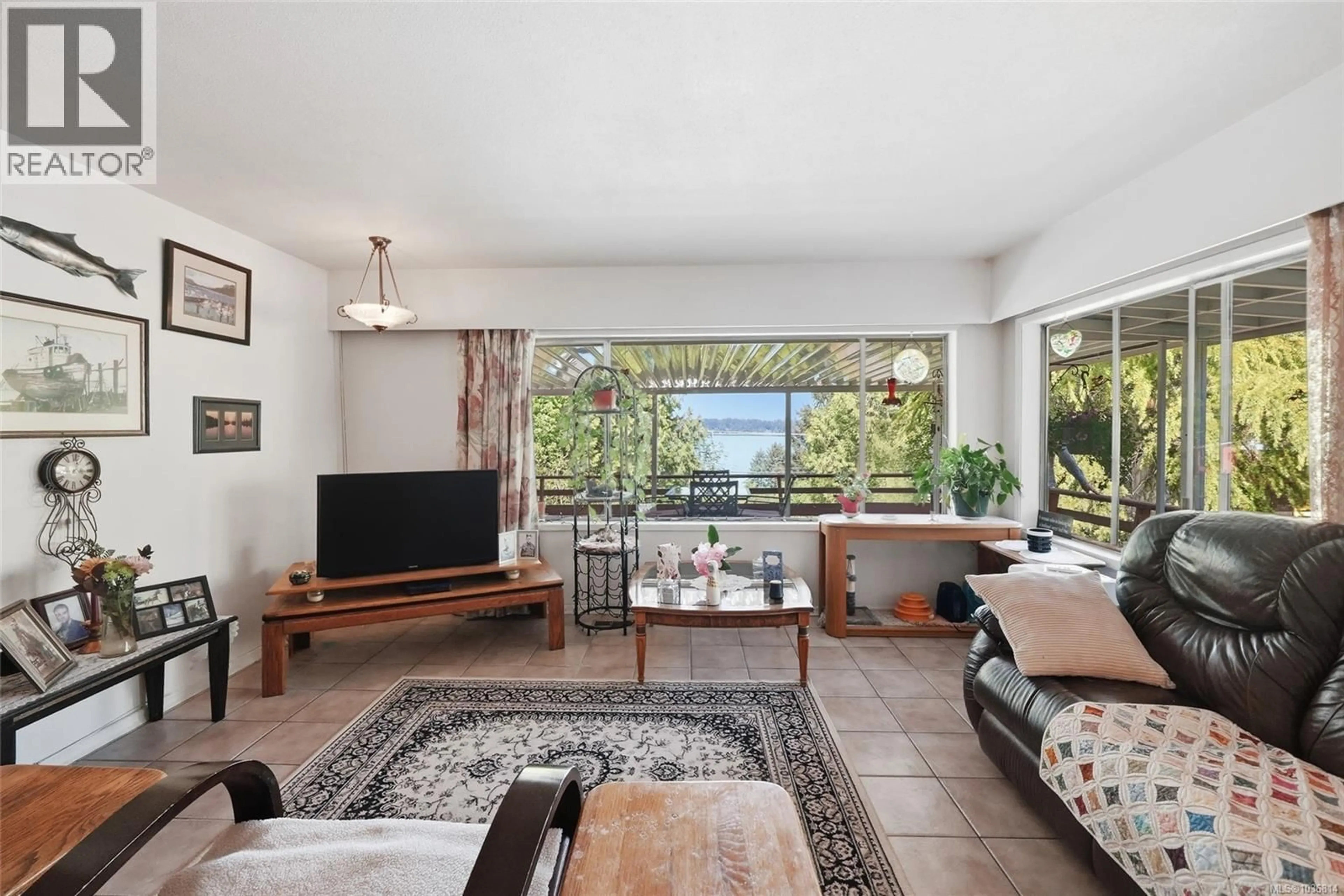 Living room with furniture, unknown for 369 BAKER ROAD, Ladysmith British Columbia V9G1X1