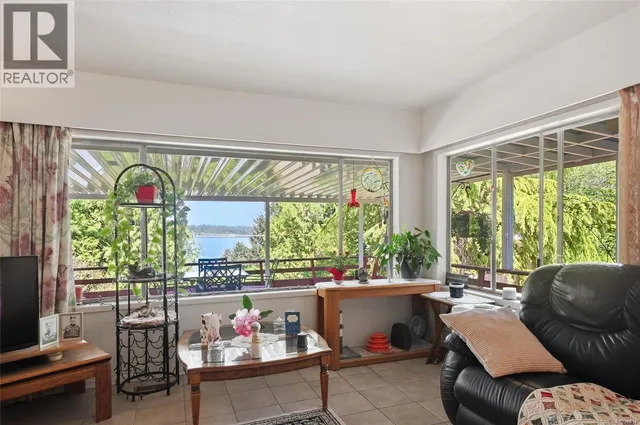 369 BAKER ROAD, Ladysmith 5
