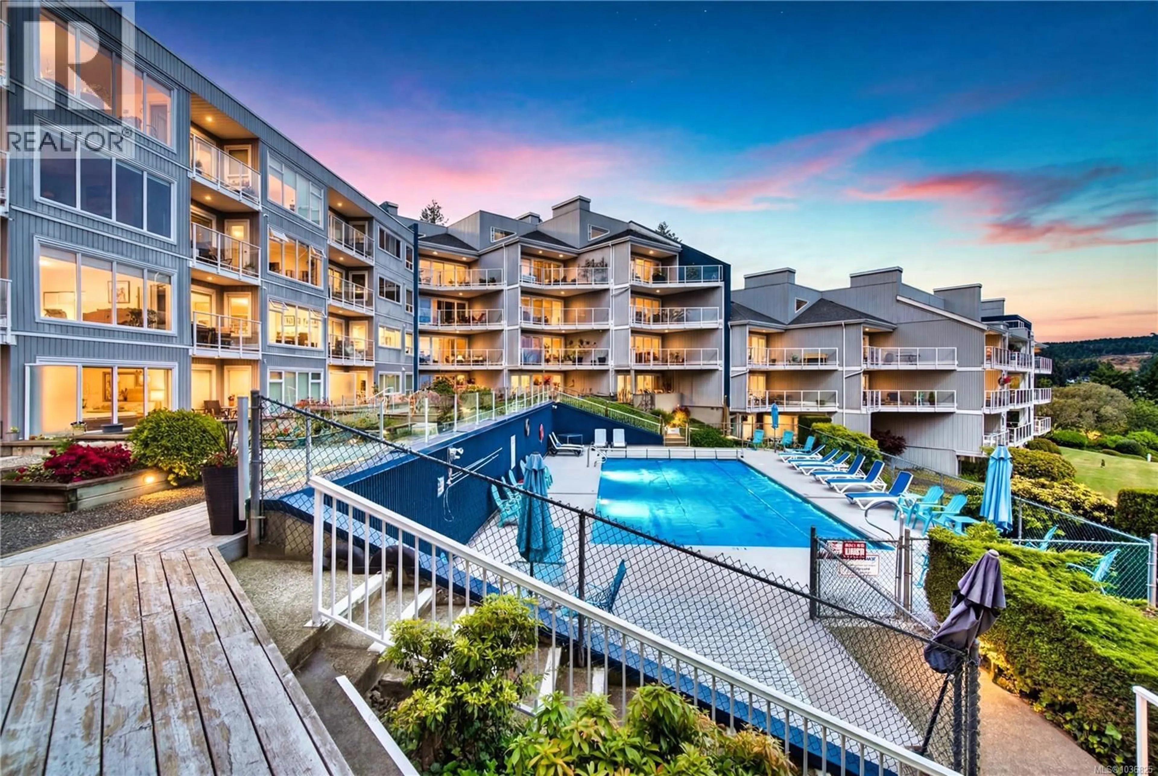 Pool for 310 - 2560 DEPARTURE BAY ROAD, Nanaimo British Columbia V9S5P1