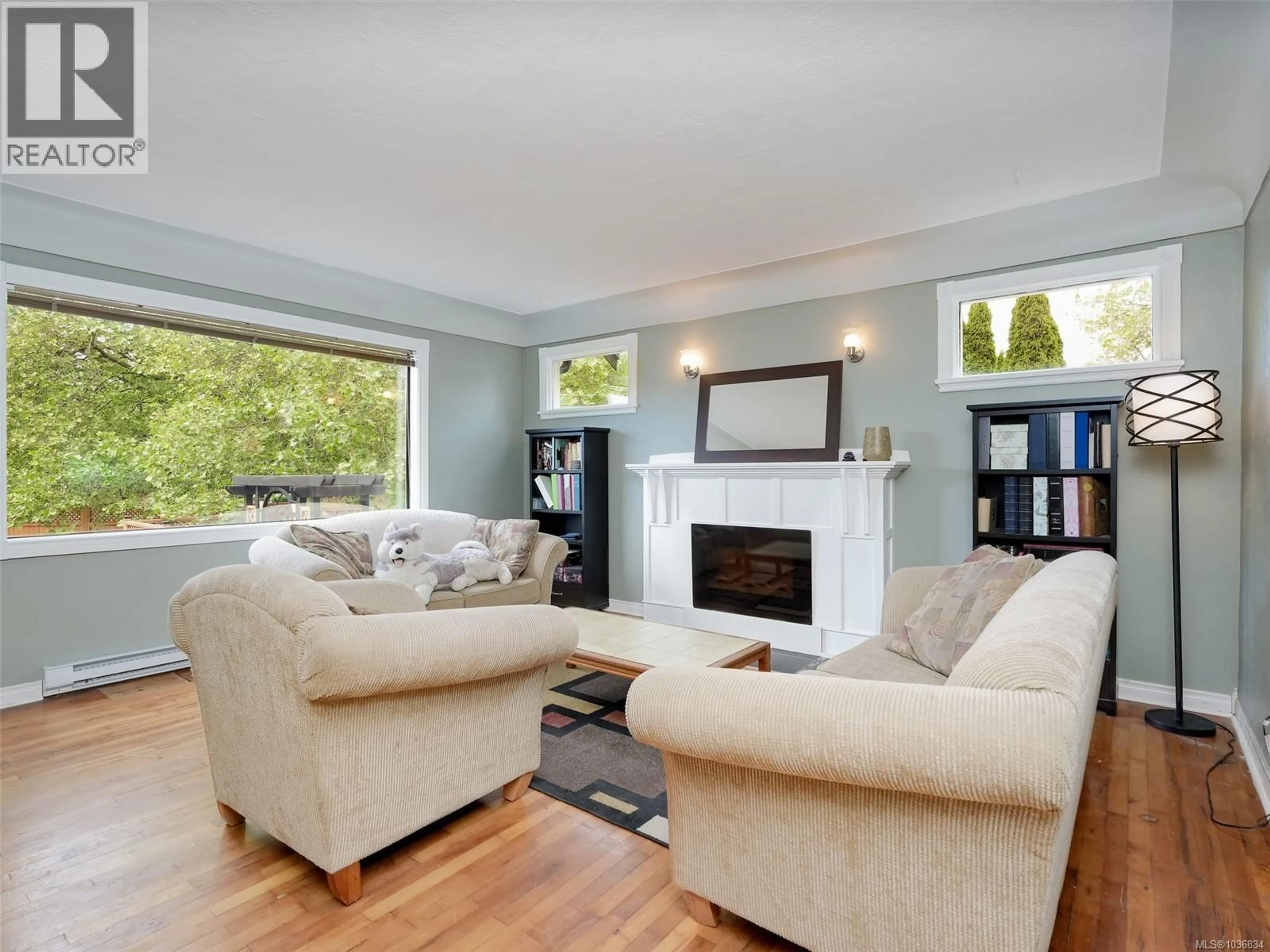 Living room with furniture, unknown for 164 ST. GILES STREET, View Royal British Columbia V8Z6Y6