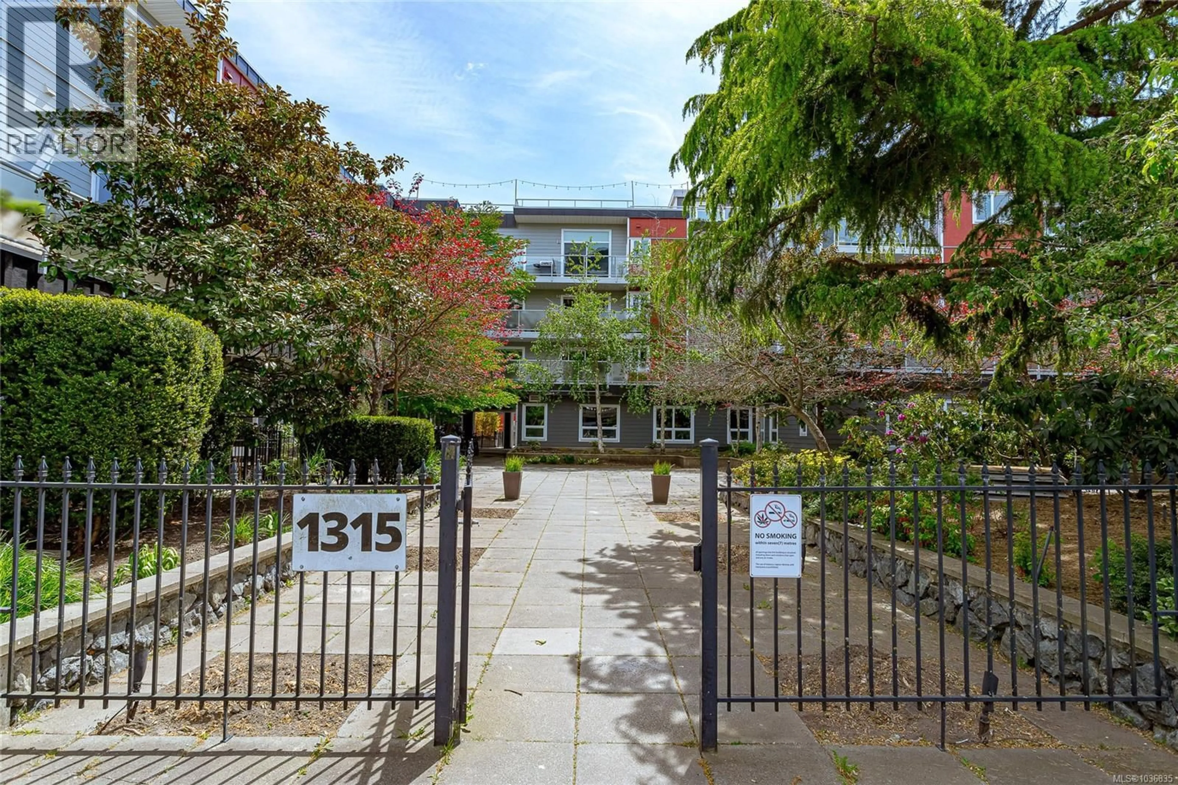 Unknown for 216 - 1315 ESQUIMALT ROAD, Esquimalt British Columbia V9A3P5