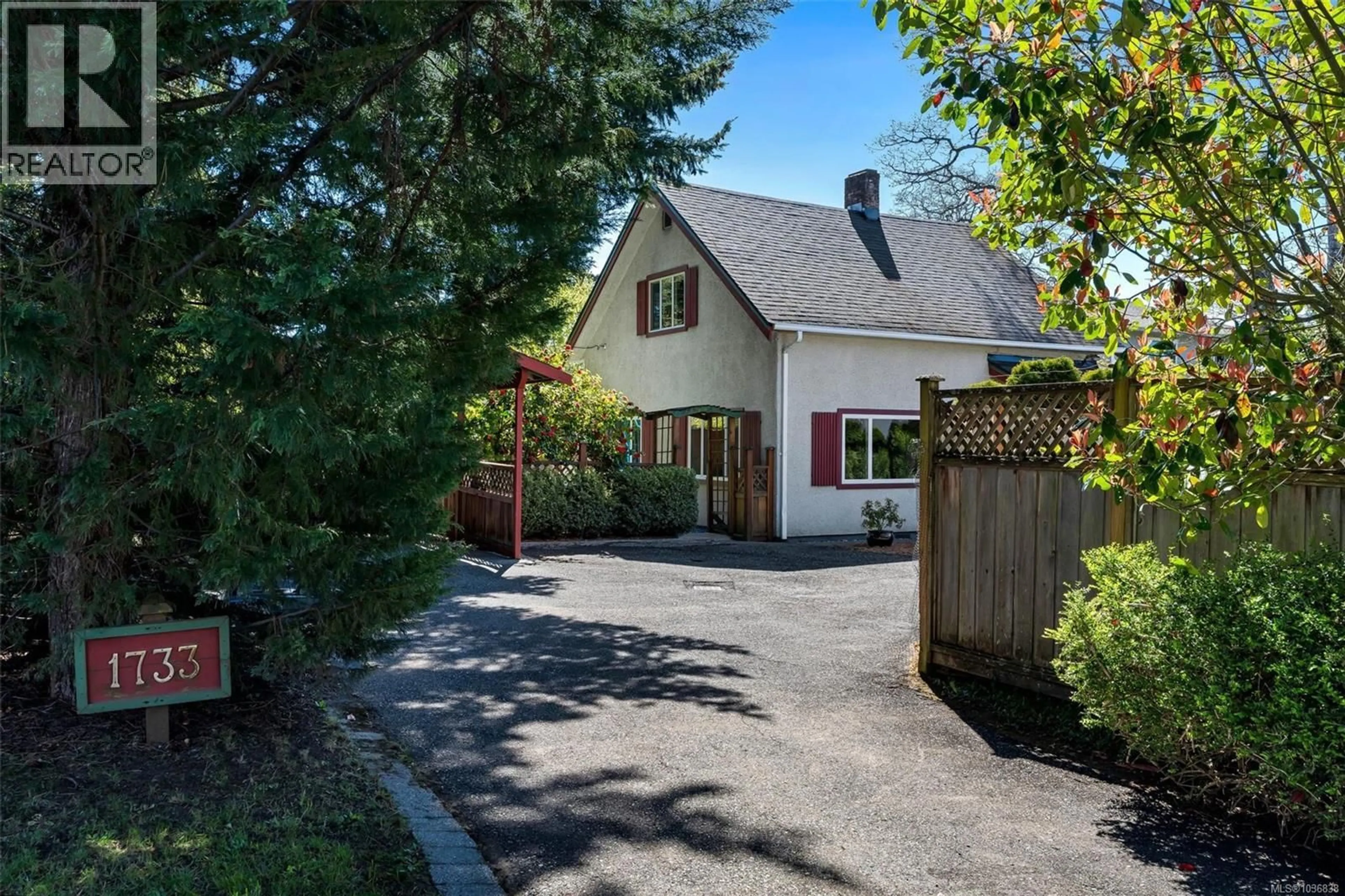 Unknown for 1733 FELTHAM ROAD, Saanich British Columbia V8N2A4