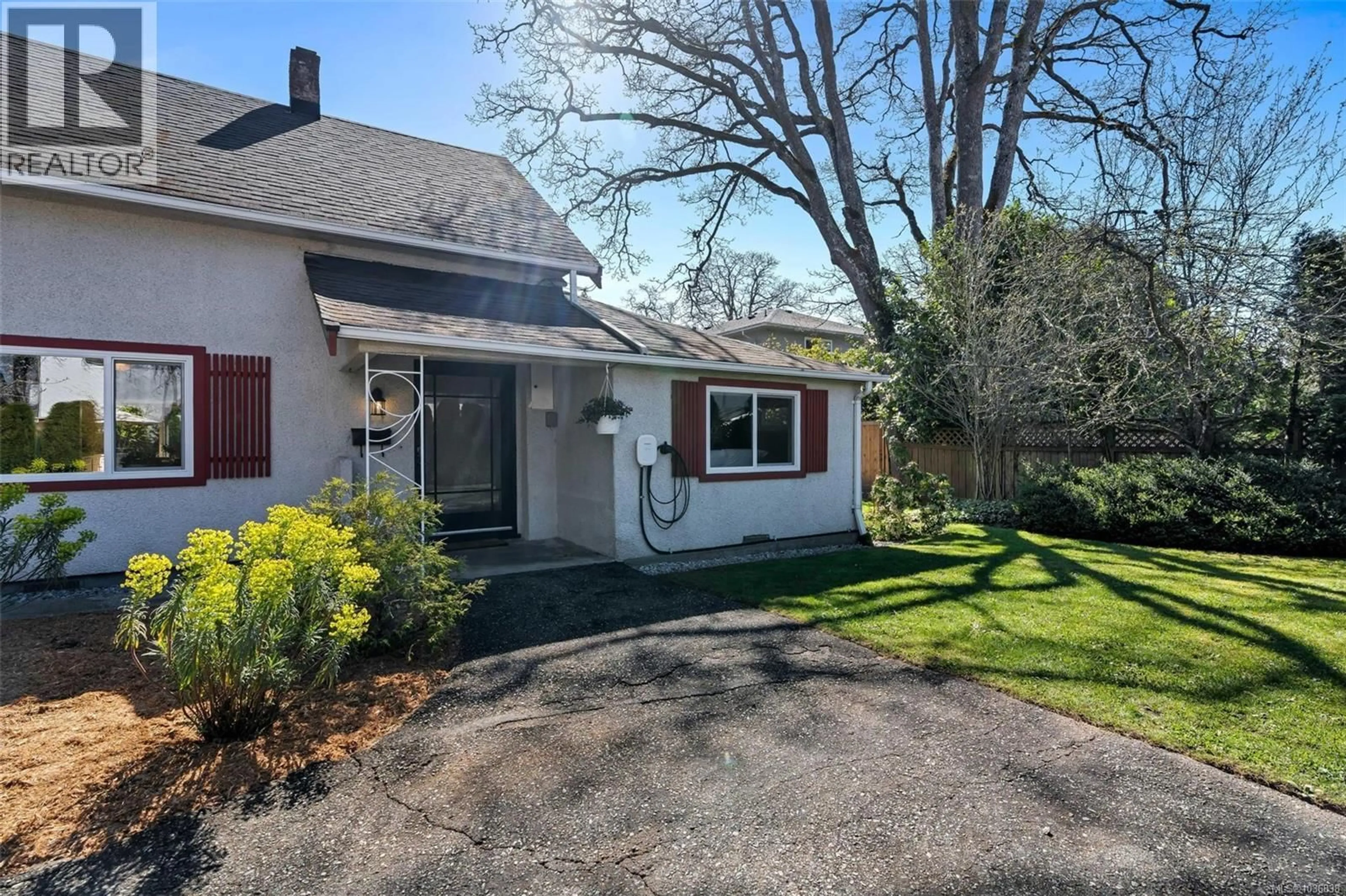 Unknown for 1733 FELTHAM ROAD, Saanich British Columbia V8N2A4